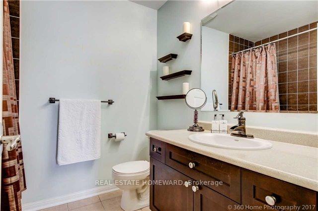 Photo 16 of 22 Kidd Circle, Aurora, Bayview Northeast — HOMEH