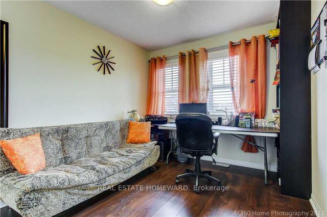 Photo 15 of 22 Kidd Circle, Aurora, Bayview Northeast — HOMEH