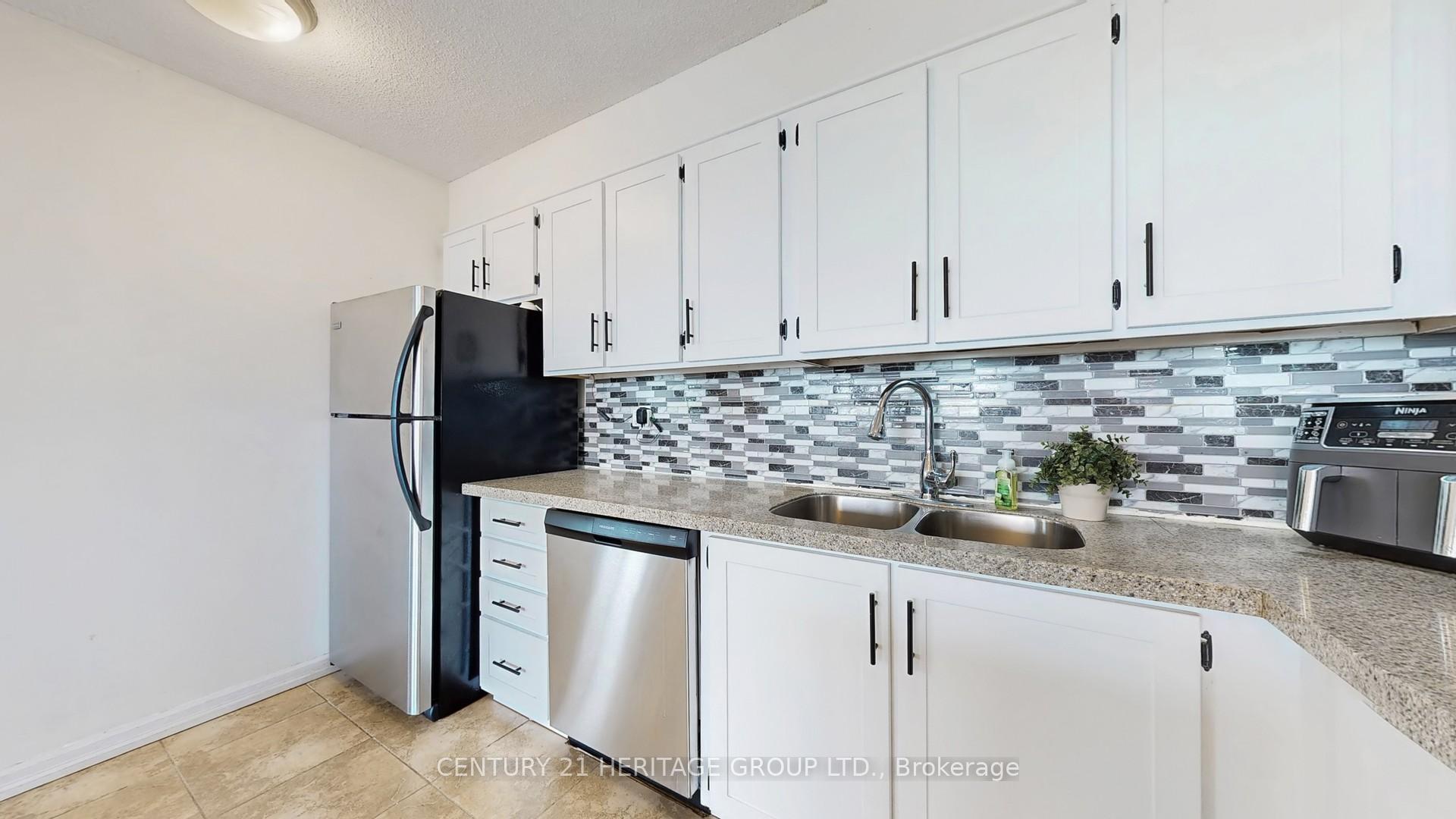Photo 18 of Unit 1212, 8111 Yonge Street, Markham, Royal Orchard — HOMEH