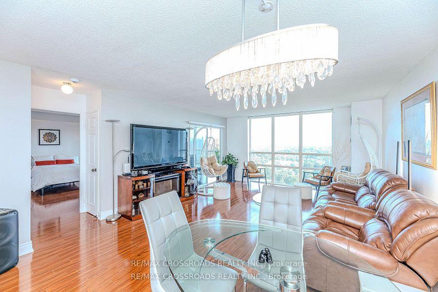 Photo 5 of Unit 2004, 205 Wynford Drive, Toronto, Flemingdon Park — HOMEH