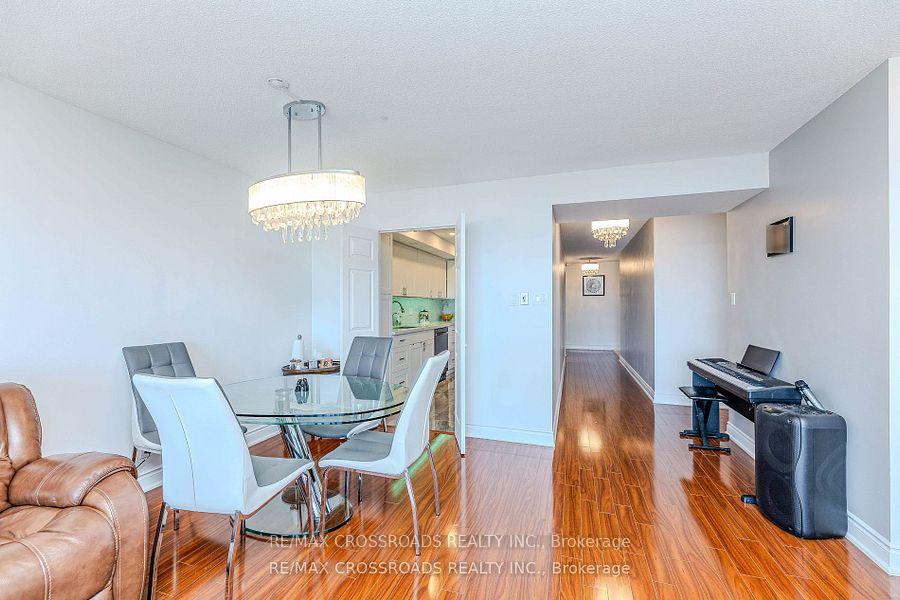 Photo 10 of Unit 2004, 205 Wynford Drive, Toronto, Flemingdon Park — HOMEH