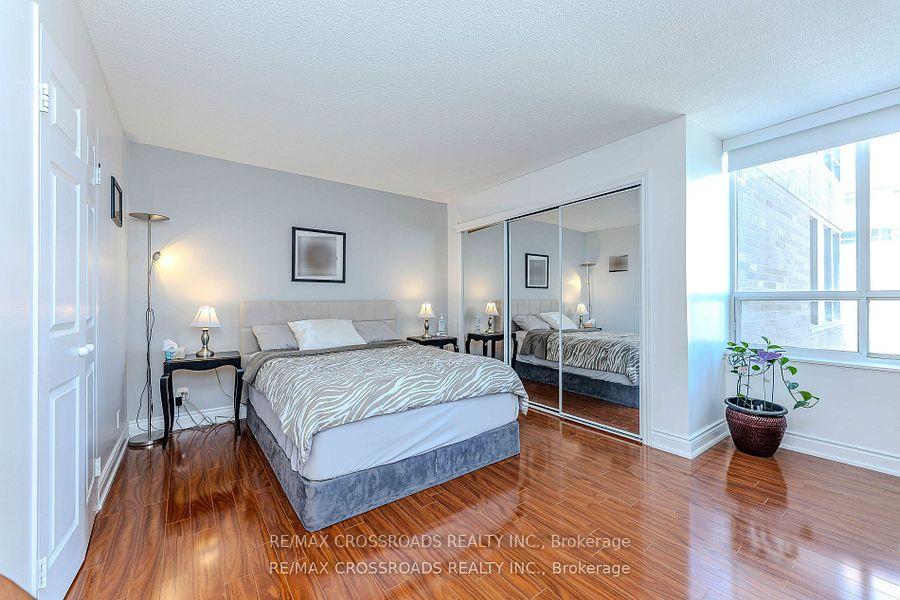 Photo 19 of Unit 2004, 205 Wynford Drive, Toronto, Flemingdon Park — HOMEH