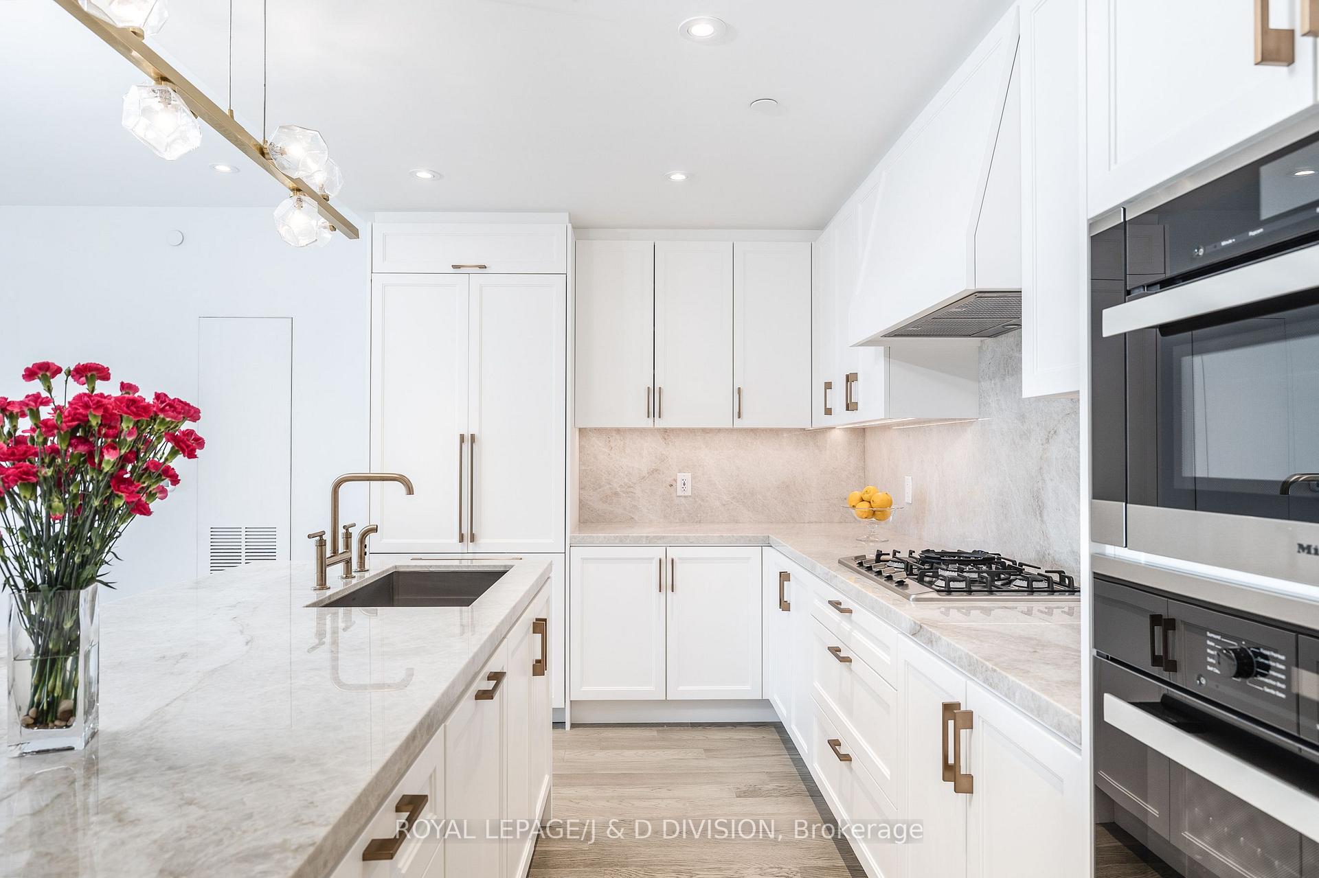 Photo 7 of Unit 505, 1 Strathgowan Avenue, Toronto, Lawrence Park South — HOMEH