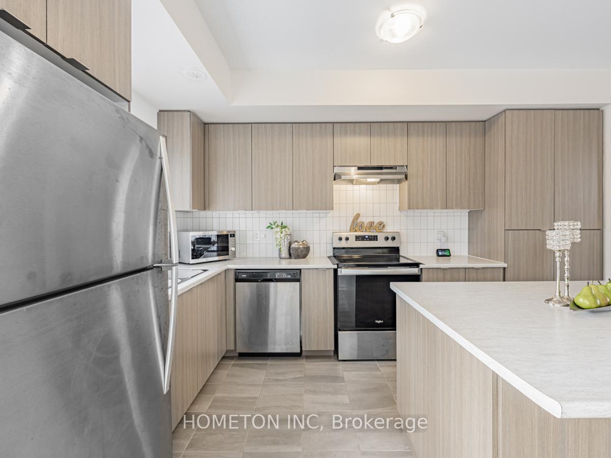 Photo 6 of Unit 612, 1525 Kingston Road, Pickering, Town Centre — HOMEH