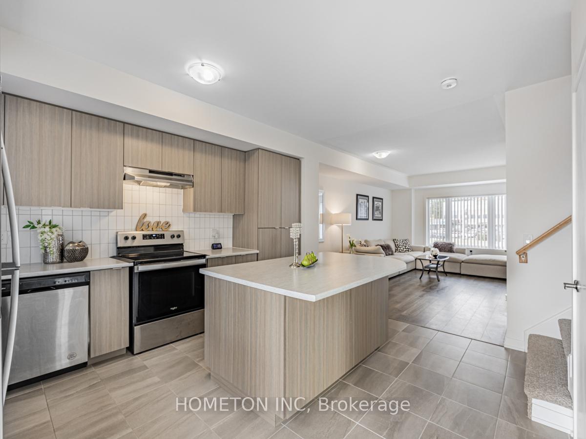 Photo 7 of Unit 612, 1525 Kingston Road, Pickering, Town Centre — HOMEH