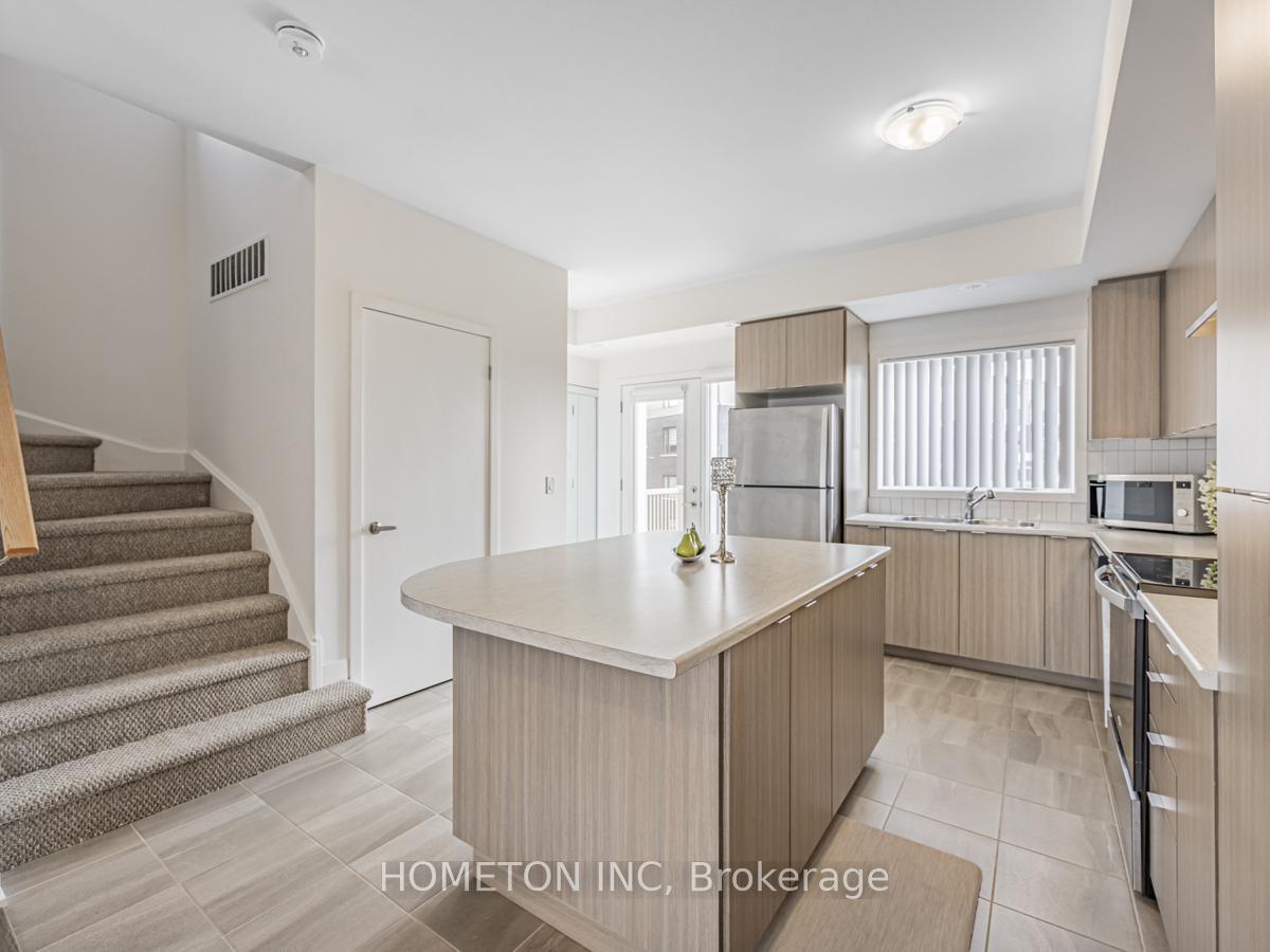 Photo 10 of Unit 612, 1525 Kingston Road, Pickering, Town Centre — HOMEH