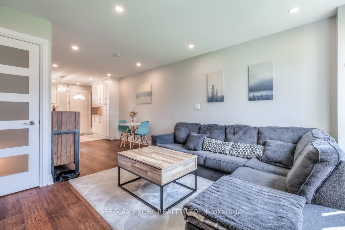 Photo 9 of 105 Faithful Way, Markham, Milliken Mills East — HOMEH