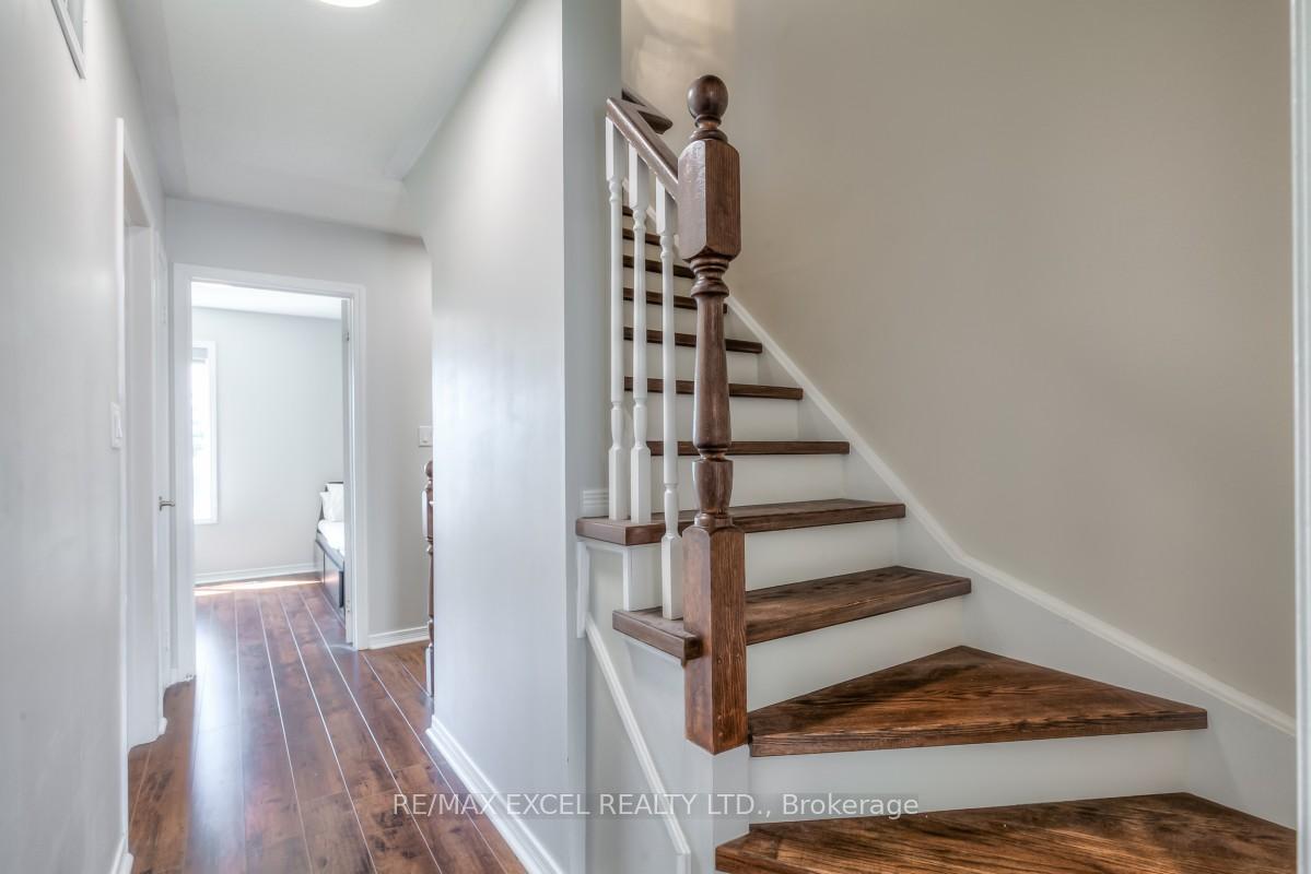 Photo 16 of 105 Faithful Way, Markham, Milliken Mills East — HOMEH