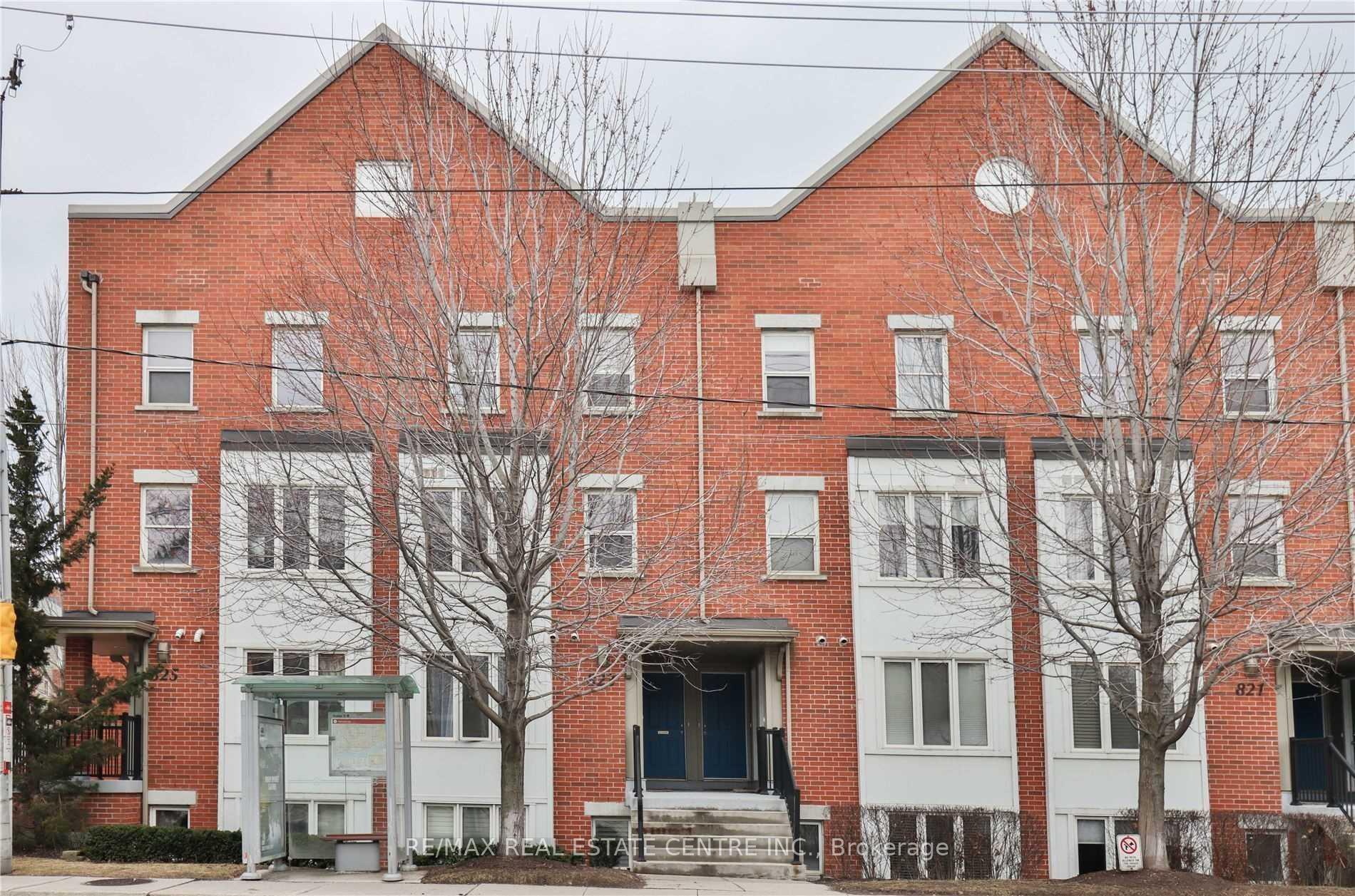 Front of Unit 5, 823 Dundas Road E