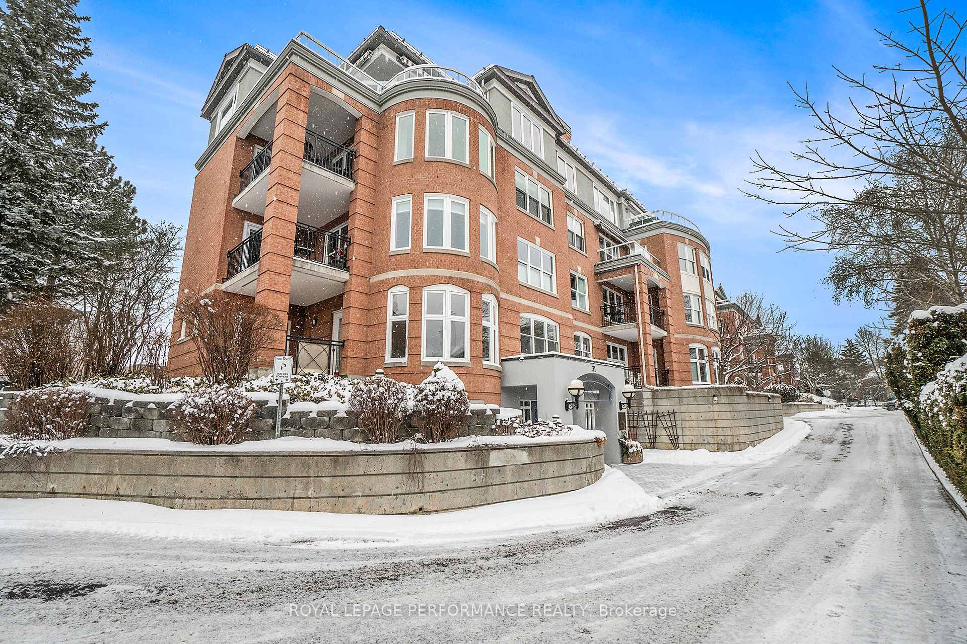Photo 1 of Unit 101, 31 Durham, Ottawa, Lindenlea — HOMEH