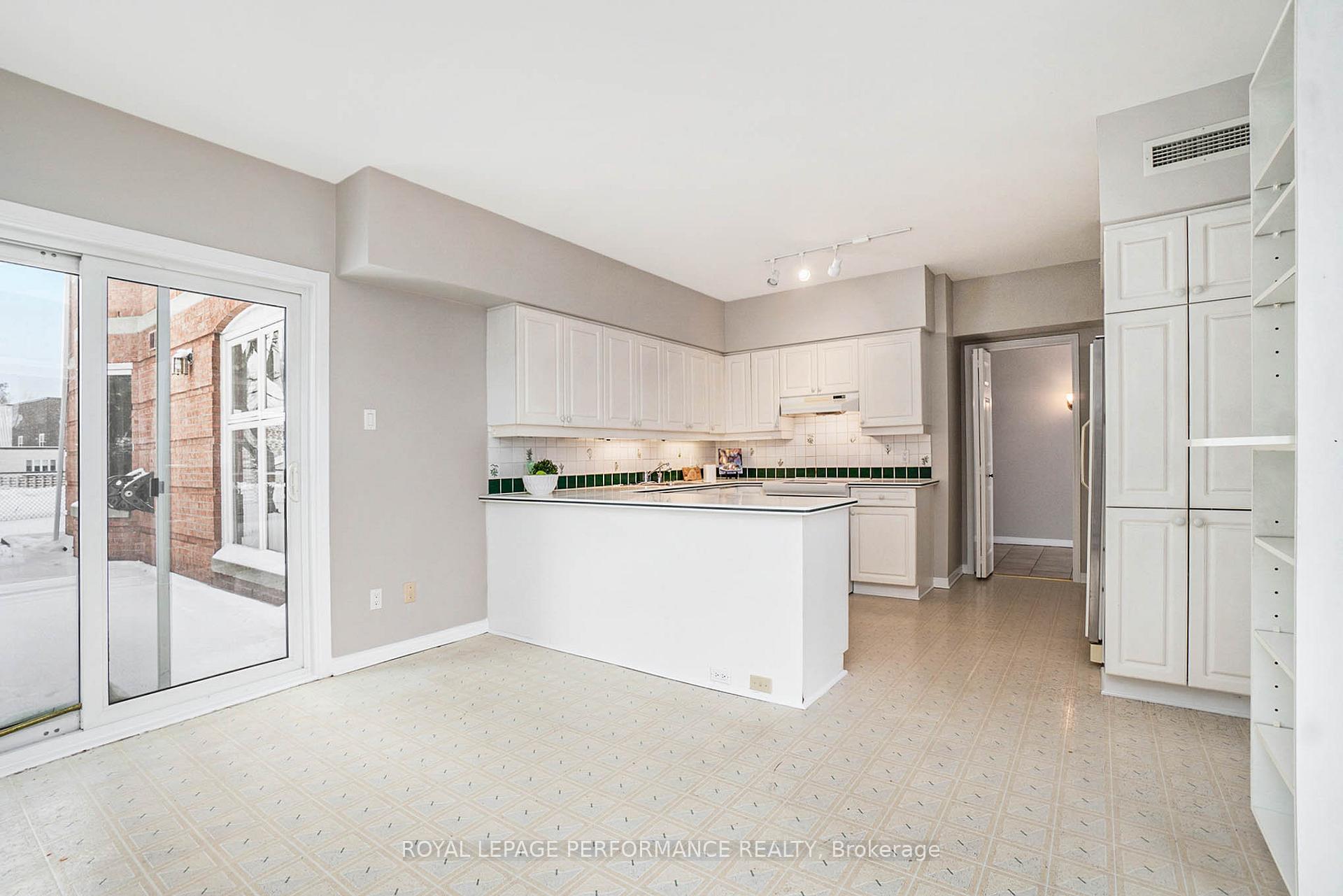 Photo 12 of Unit 101, 31 Durham, Ottawa, Lindenlea — HOMEH