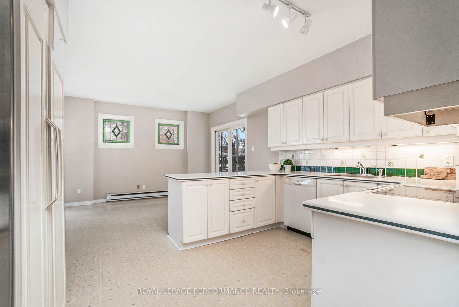 Photo 15 of Unit 101, 31 Durham, Ottawa, Lindenlea — HOMEH