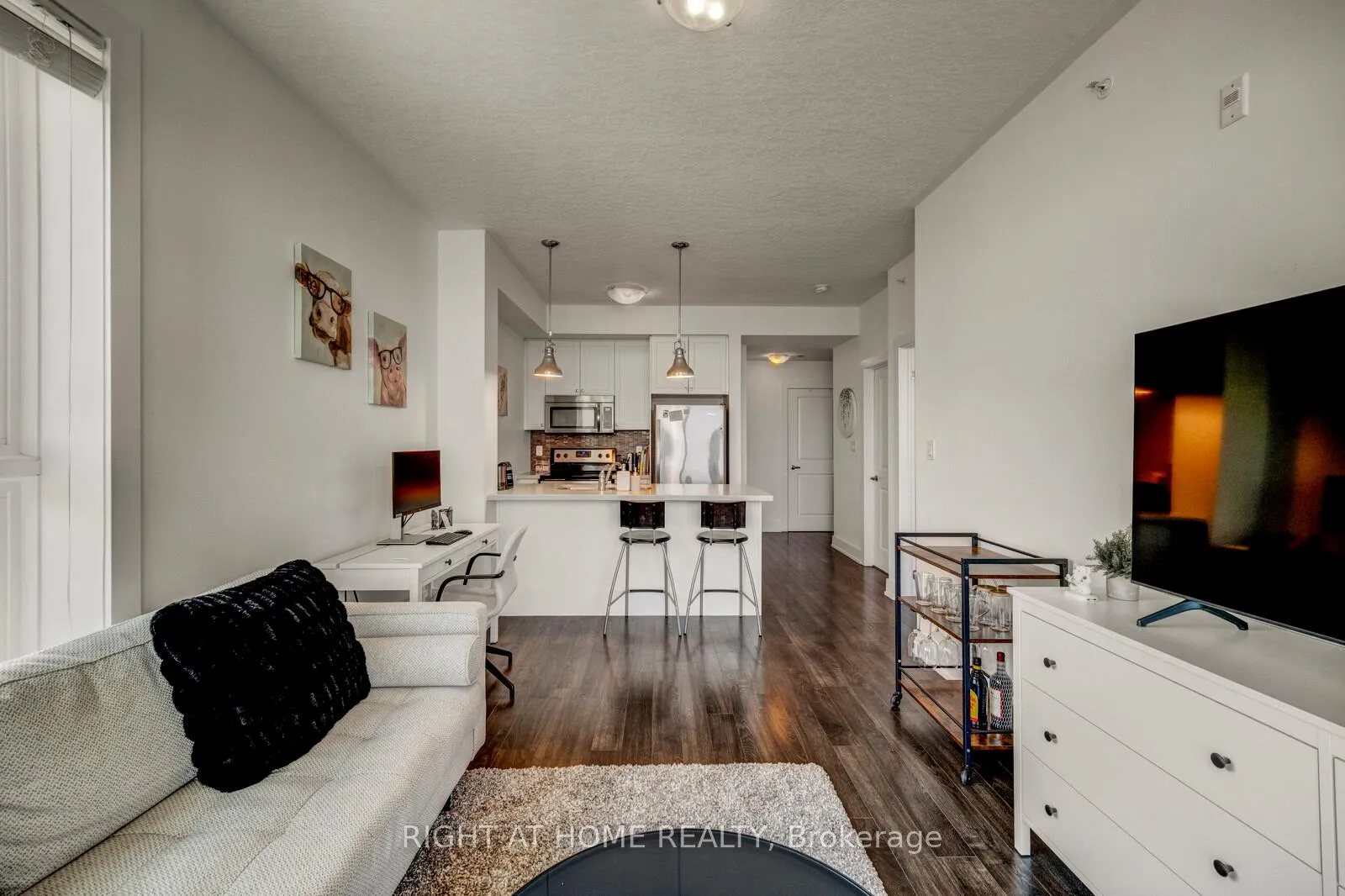 Photo 3 of Unit 309, 35 Southshore Crescent, Hamilton, Lakeshore — HOMEH