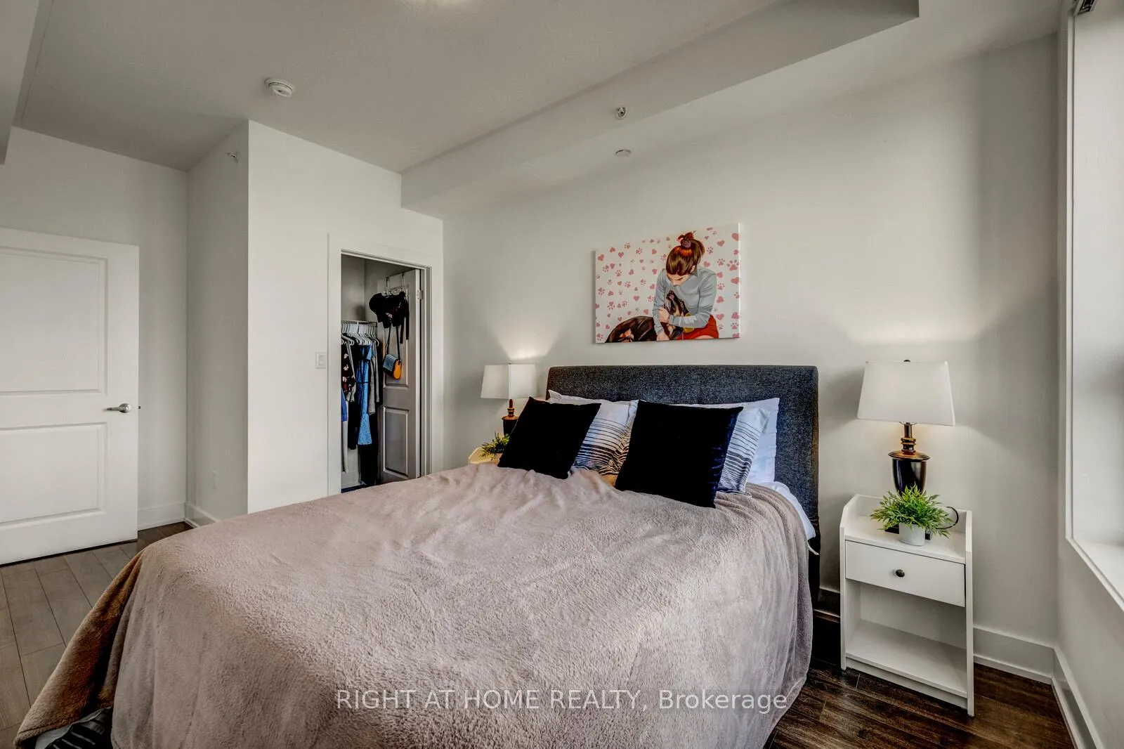Photo 13 of Unit 309, 35 Southshore Crescent, Hamilton, Lakeshore — HOMEH