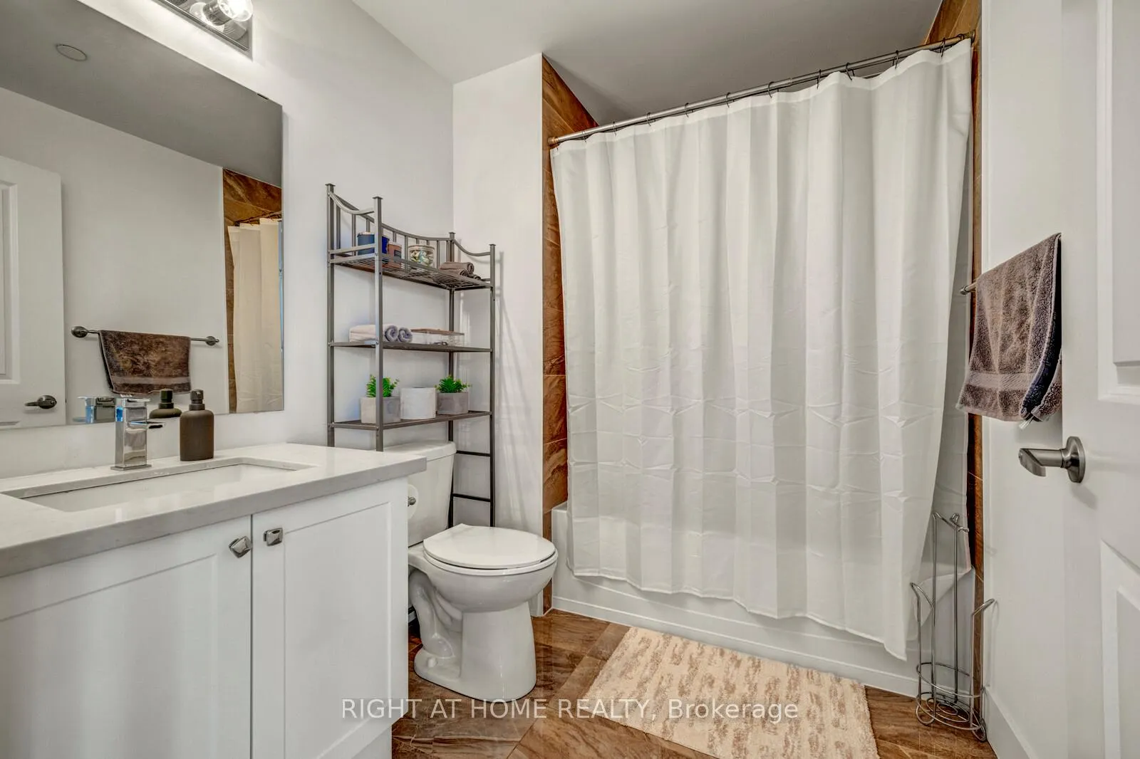 Photo 15 of Unit 309, 35 Southshore Crescent, Hamilton, Lakeshore — HOMEH