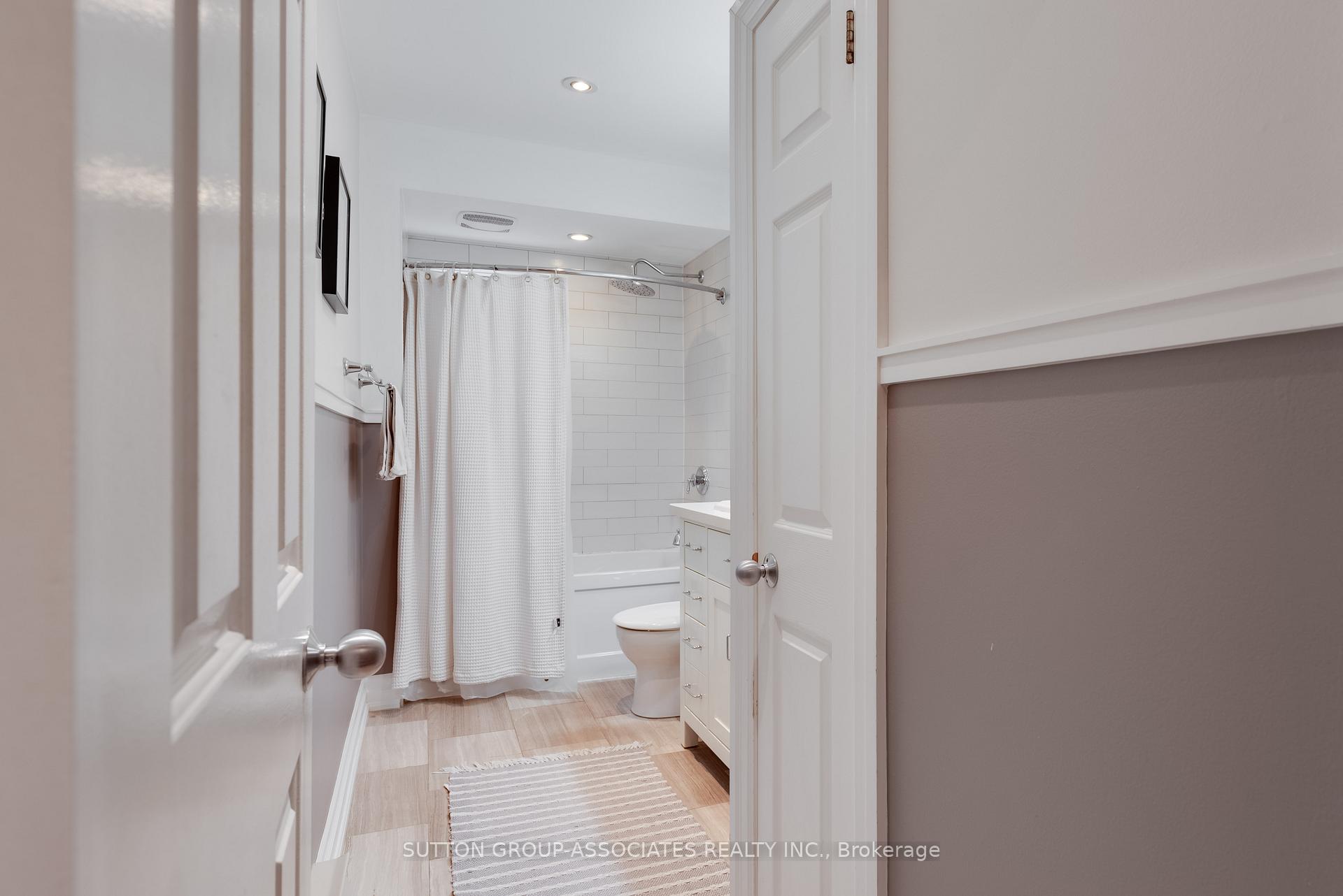 Photo 16 of 27A Claxton Boulevard, Toronto, Humewood-Cedarvale — HOMEH
