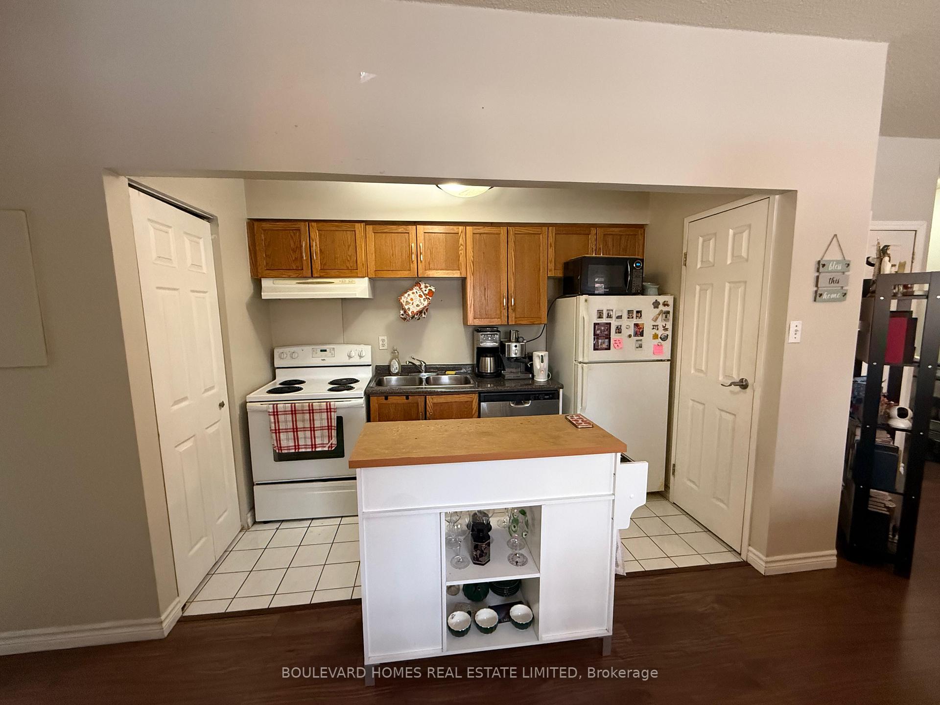 Photo 13 of Unit 107, 175 Hunter Street E, Hamilton, Corktown — HOMEH