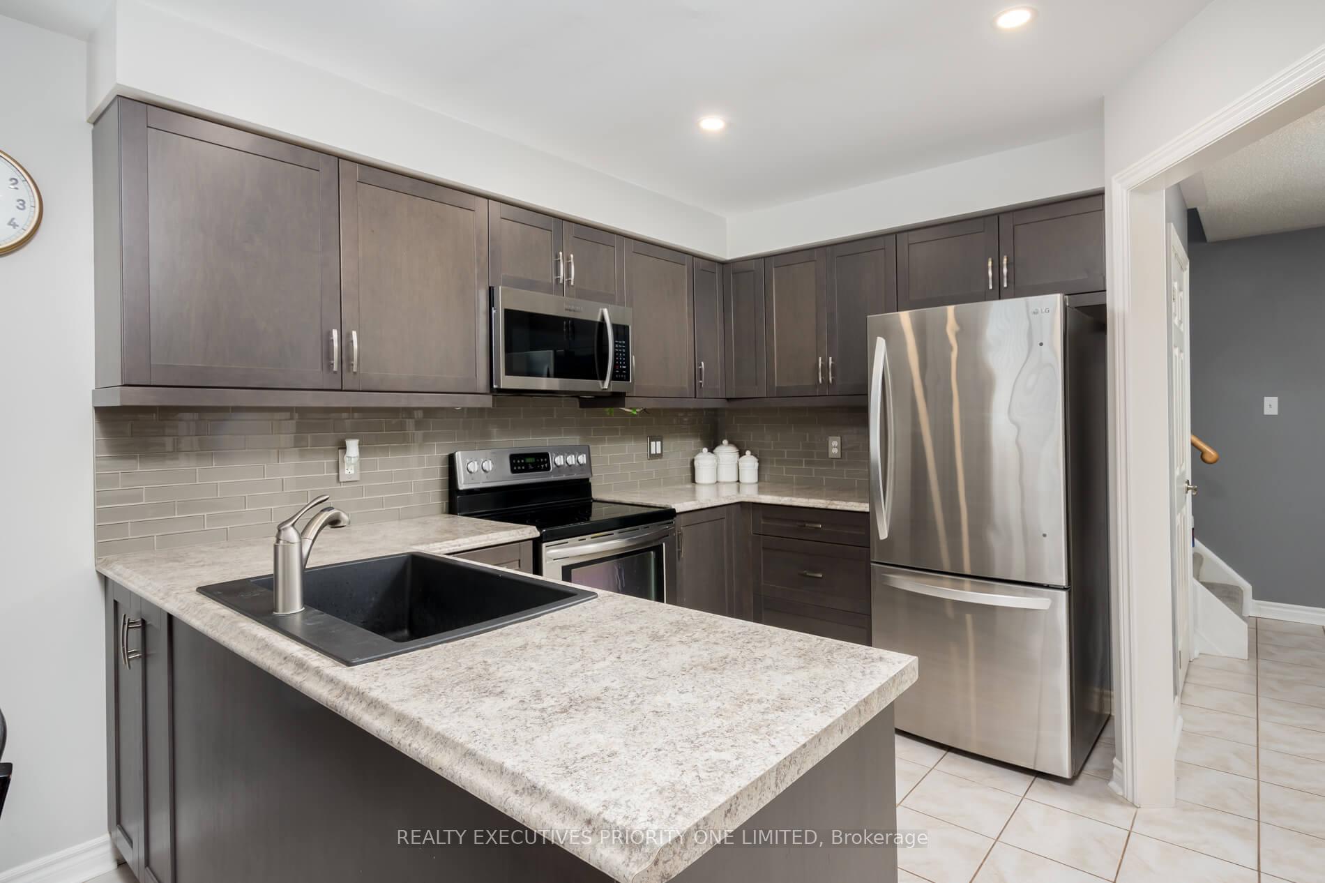 Photo 12 of 6 Bird Street, Barrie, Edgehill Drive — HOMEH