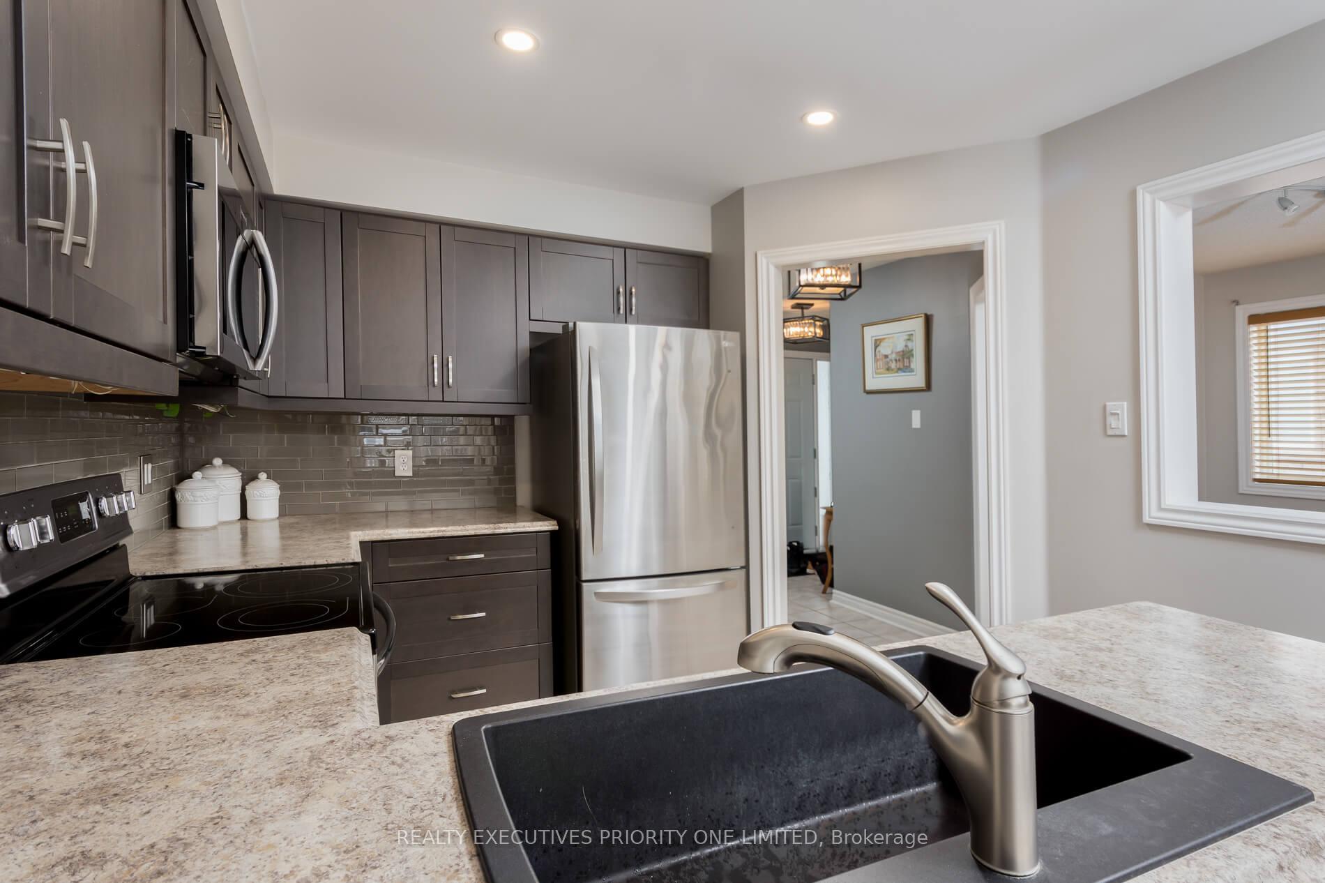Photo 15 of 6 Bird Street, Barrie, Edgehill Drive — HOMEH