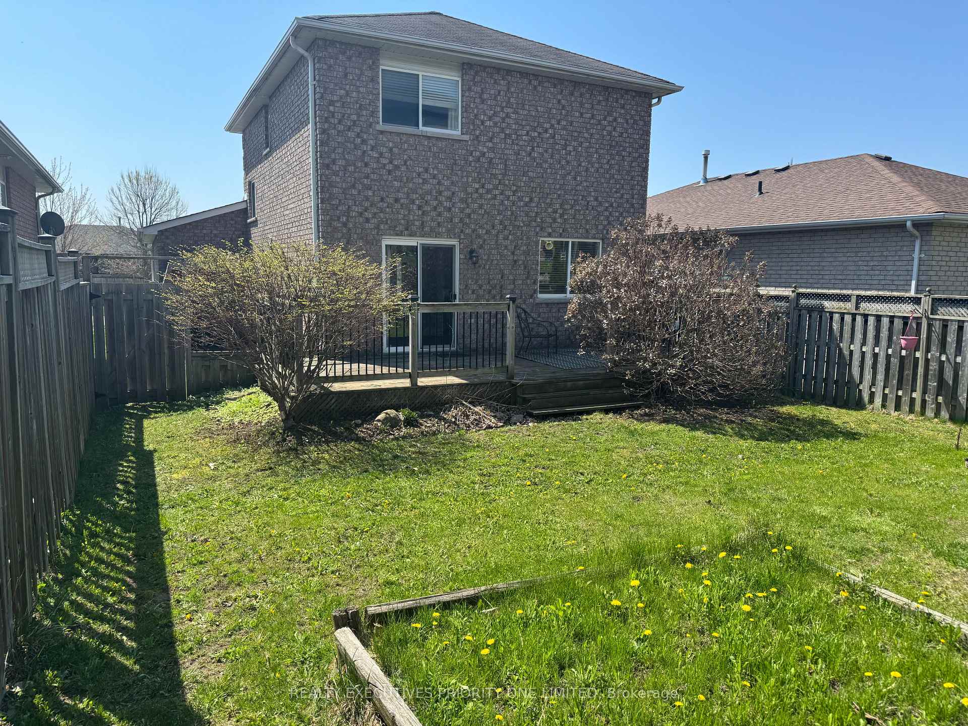 Photo 27 of 6 Bird Street, Barrie, Edgehill Drive — HOMEH