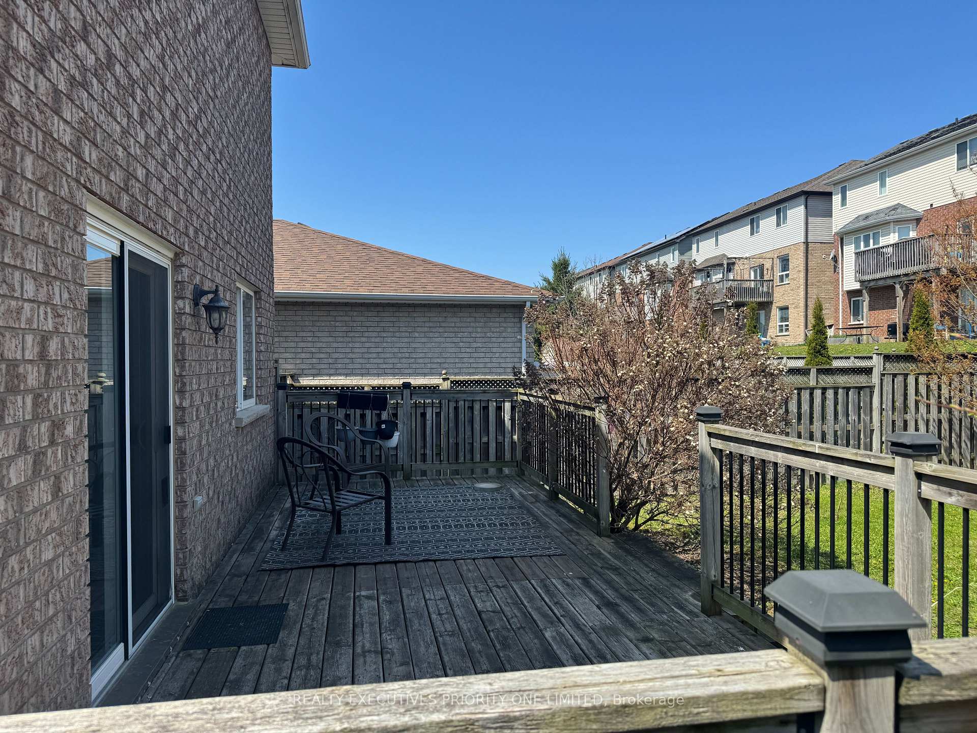 Photo 29 of 6 Bird Street, Barrie, Edgehill Drive — HOMEH