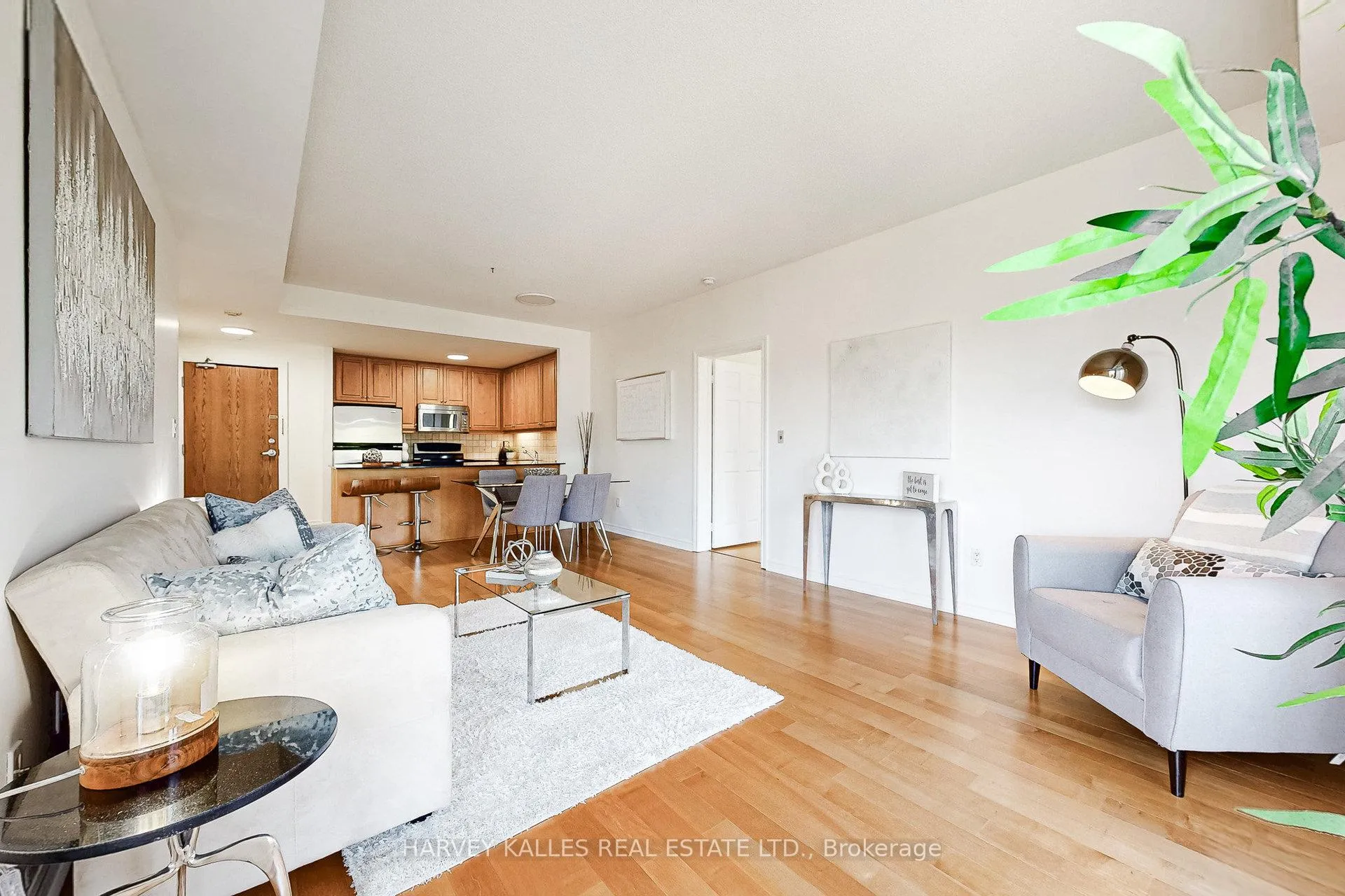 Photo 21 of Unit 405, 4620 Highway 7, Vaughan, East Woodbridge — HOMEH