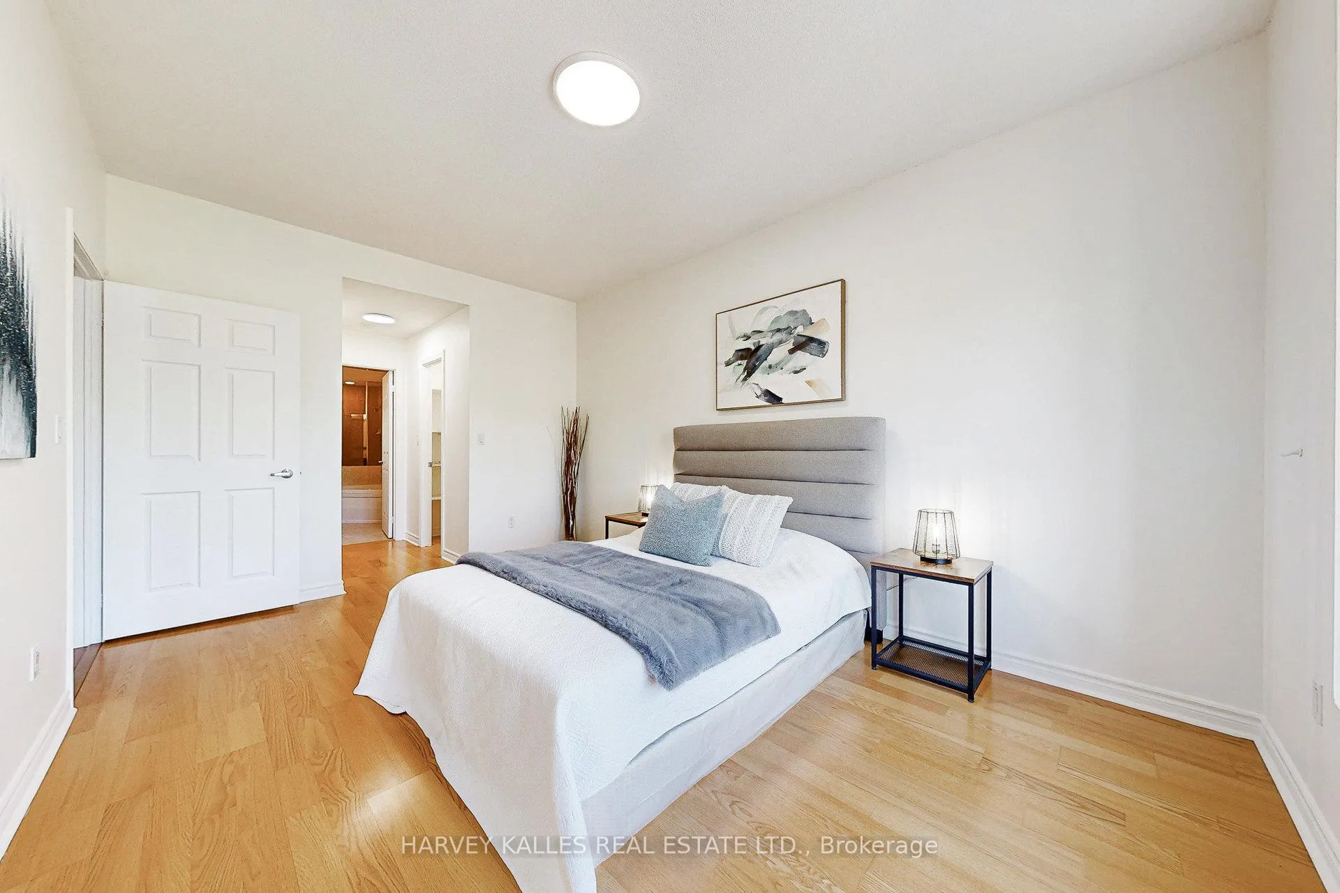 Photo 24 of Unit 405, 4620 Highway 7, Vaughan, East Woodbridge — HOMEH
