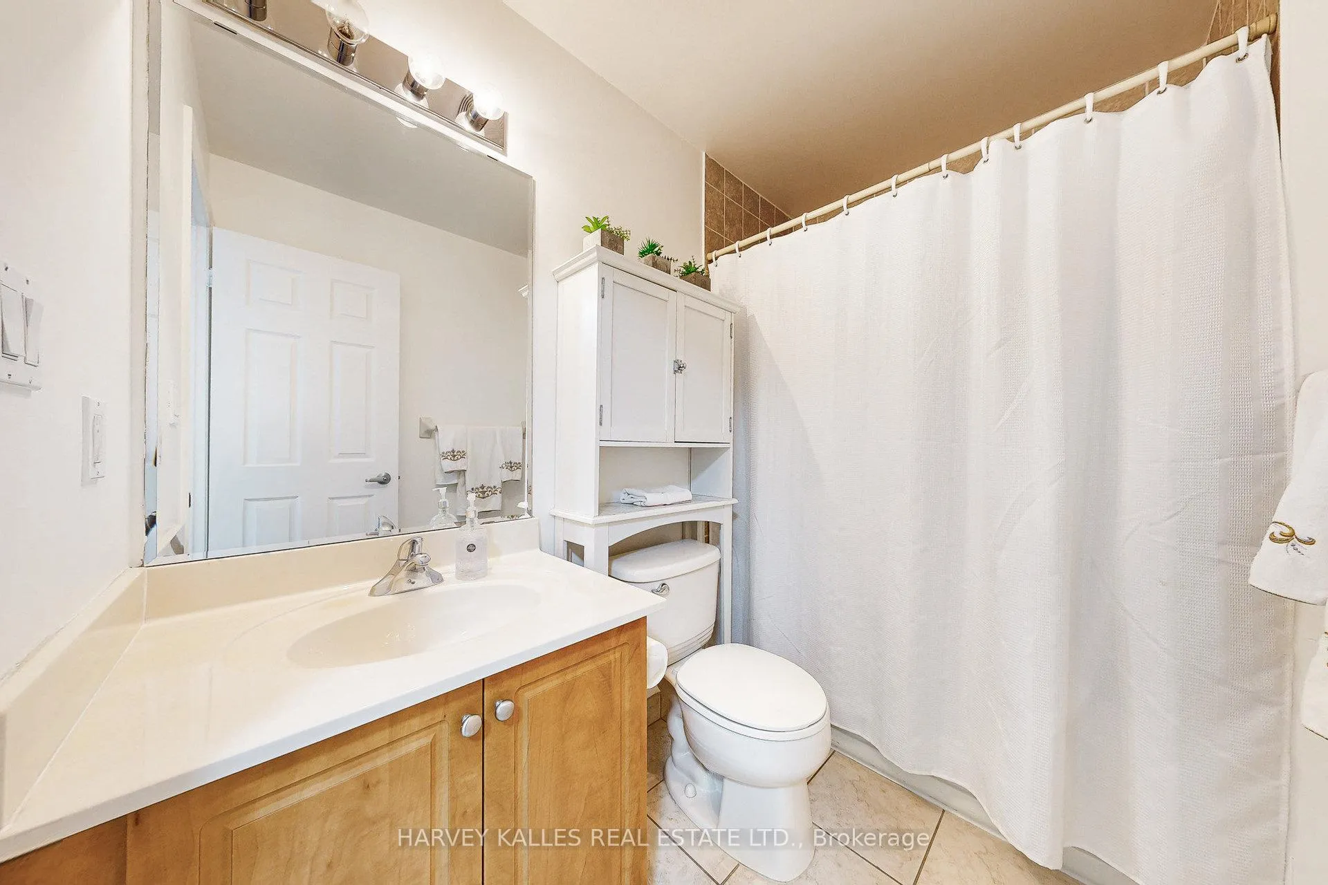Photo 32 of Unit 405, 4620 Highway 7, Vaughan, East Woodbridge — HOMEH