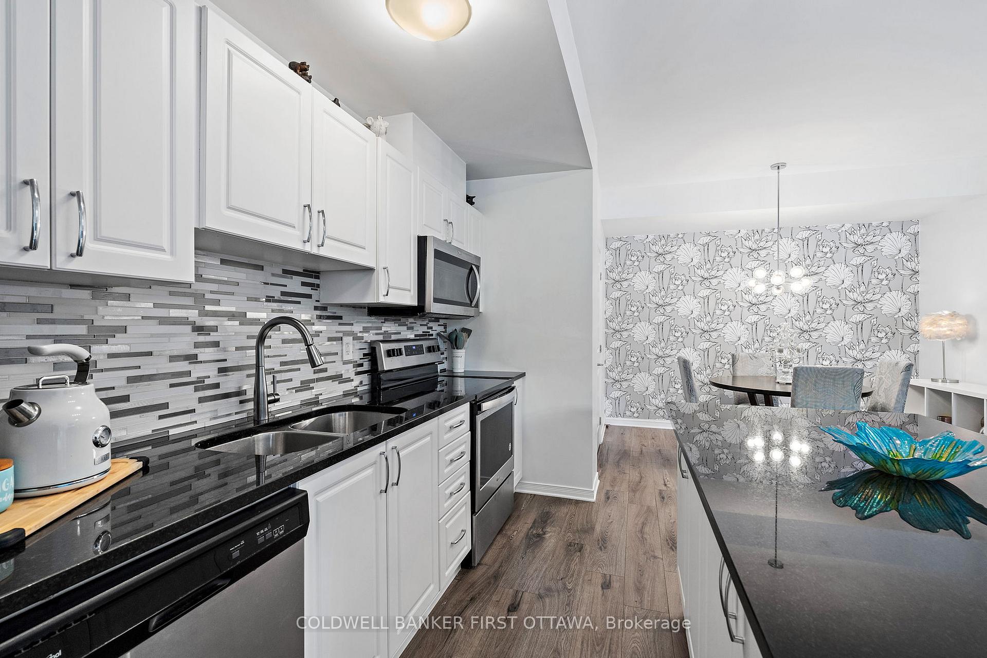 Photo 13 of Unit F, 365 Haliburton Heights, Ottawa, Kanata - Emerald Meadows/Trailwest — HOMEH