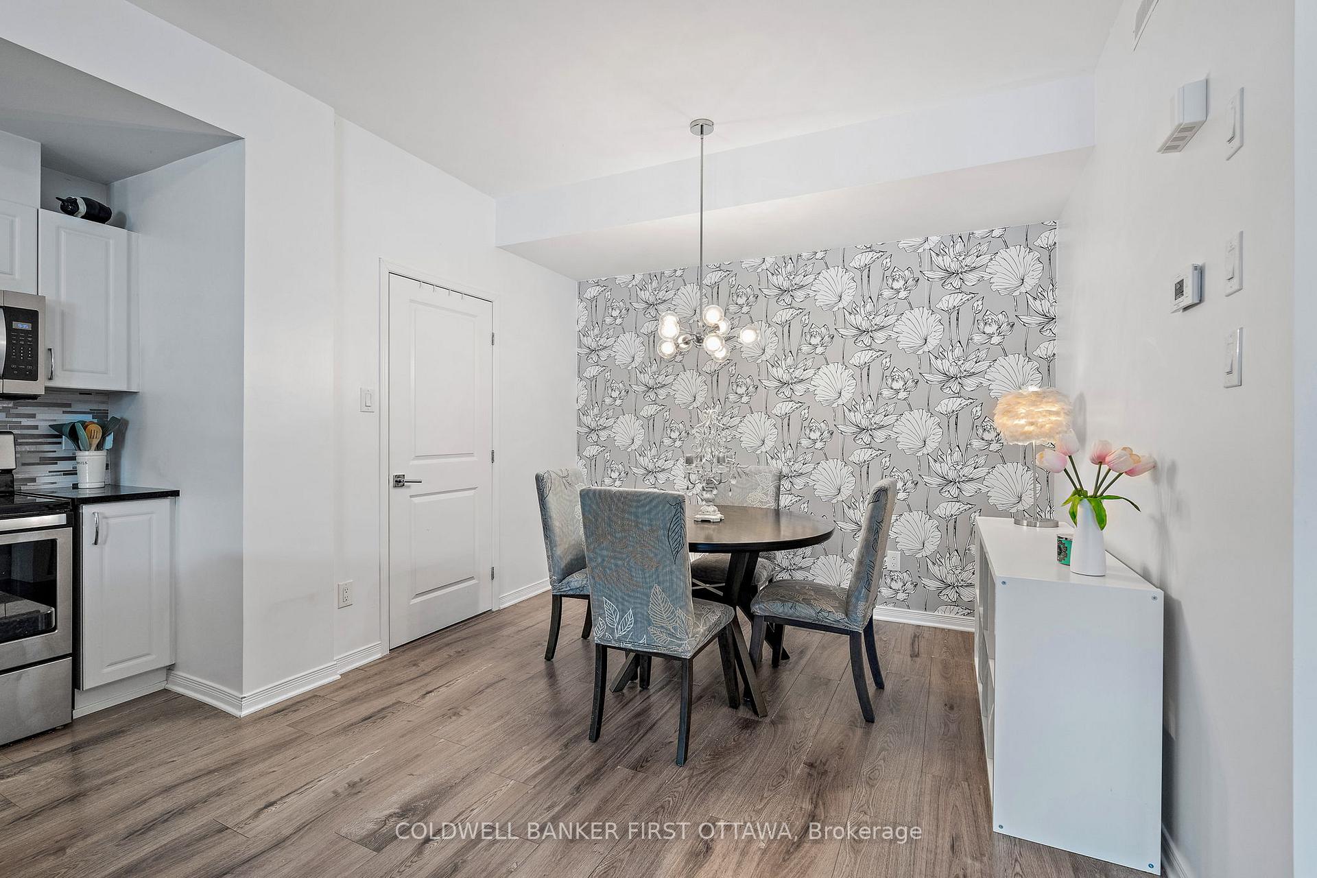 Photo 14 of Unit F, 365 Haliburton Heights, Ottawa, Kanata - Emerald Meadows/Trailwest — HOMEH