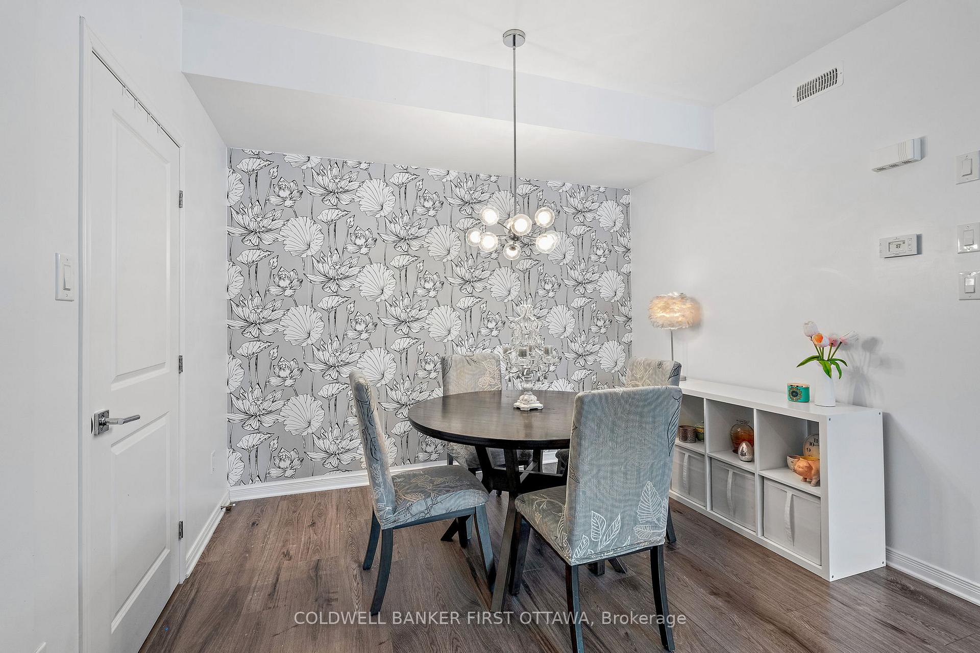 Photo 15 of Unit F, 365 Haliburton Heights, Ottawa, Kanata - Emerald Meadows/Trailwest — HOMEH