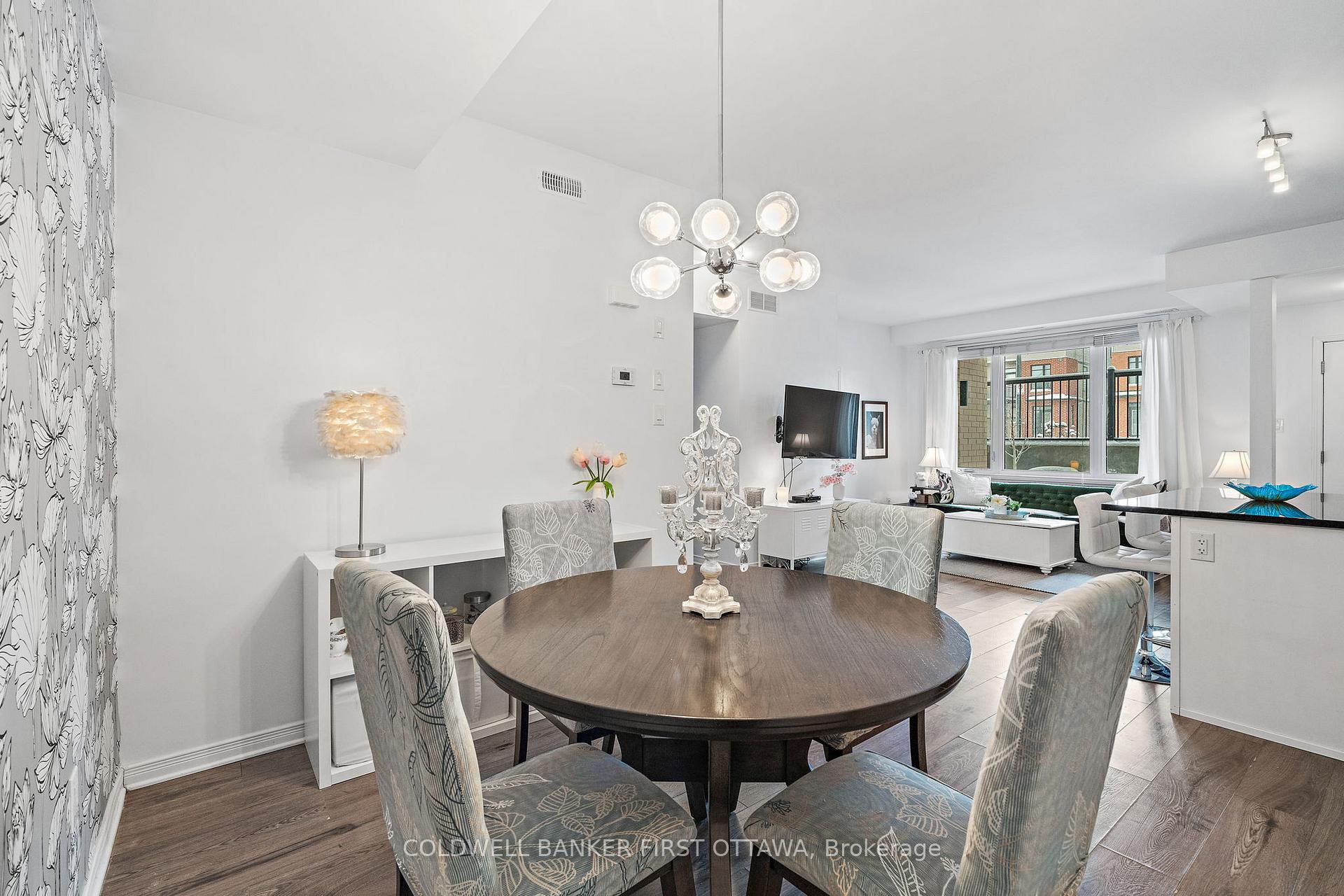 Photo 16 of Unit F, 365 Haliburton Heights, Ottawa, Kanata - Emerald Meadows/Trailwest — HOMEH