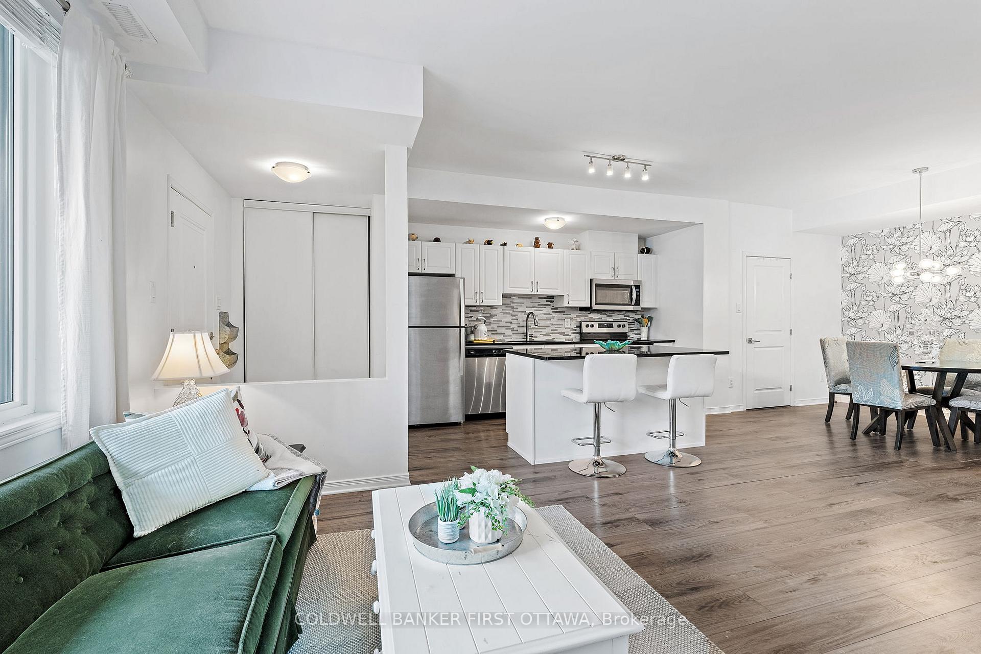 Photo 19 of Unit F, 365 Haliburton Heights, Ottawa, Kanata - Emerald Meadows/Trailwest — HOMEH