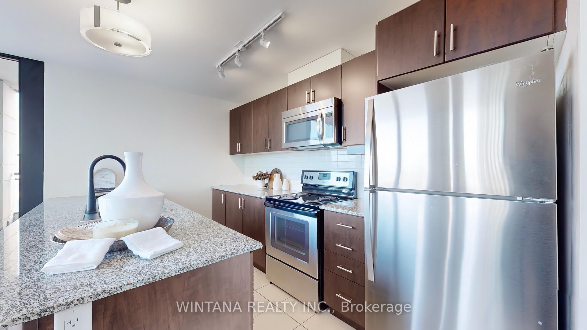Photo 6 of Unit 305, 2900 Highway No. 7 Road W, Vaughan, Concord — HOMEH