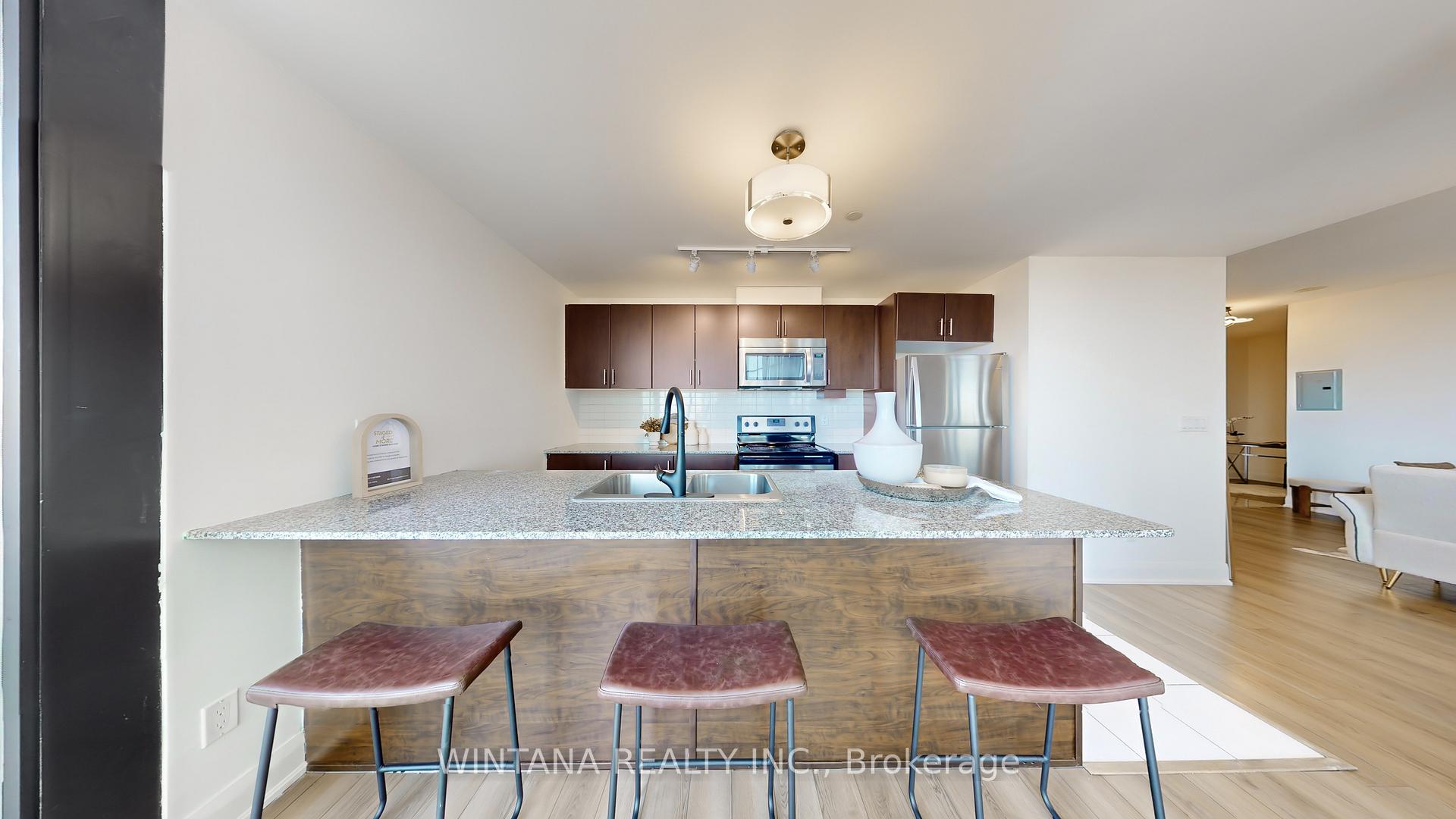 Photo 9 of Unit 305, 2900 Highway No. 7 Road W, Vaughan, Concord — HOMEH