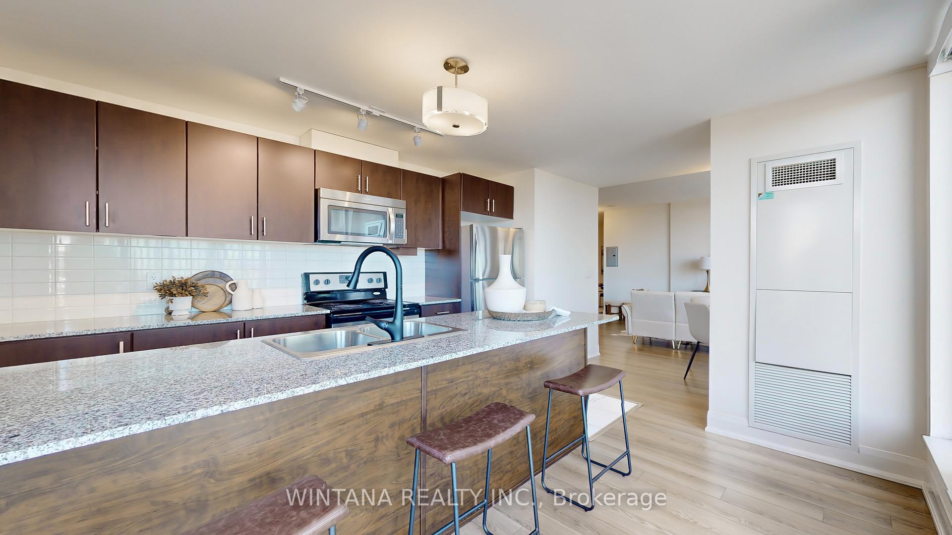 Photo 10 of Unit 305, 2900 Highway No. 7 Road W, Vaughan, Concord — HOMEH