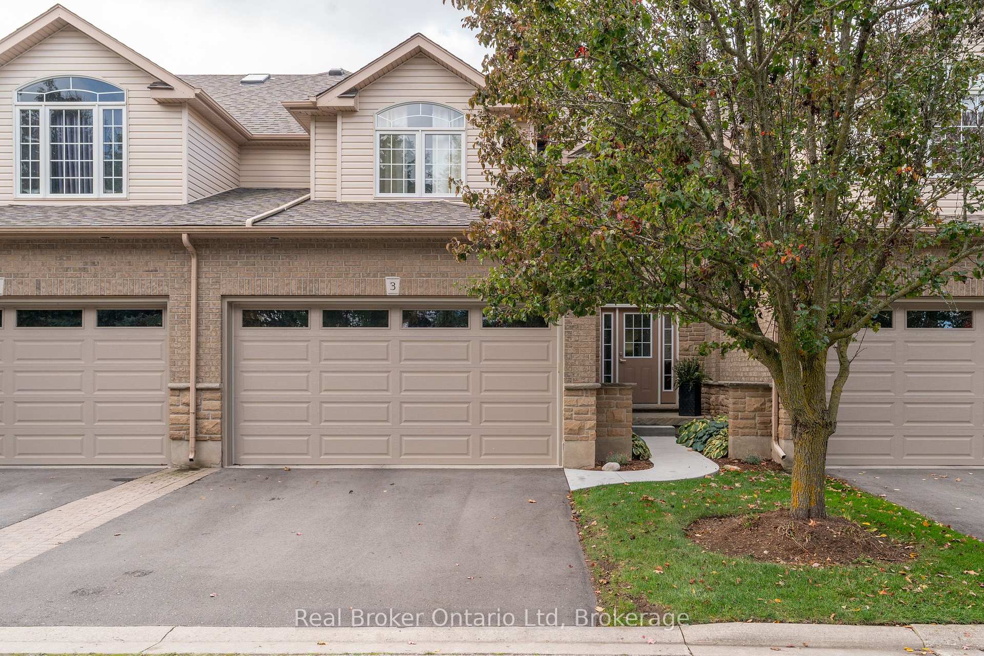 Front of Unit 3, 254 Summerfield Drive