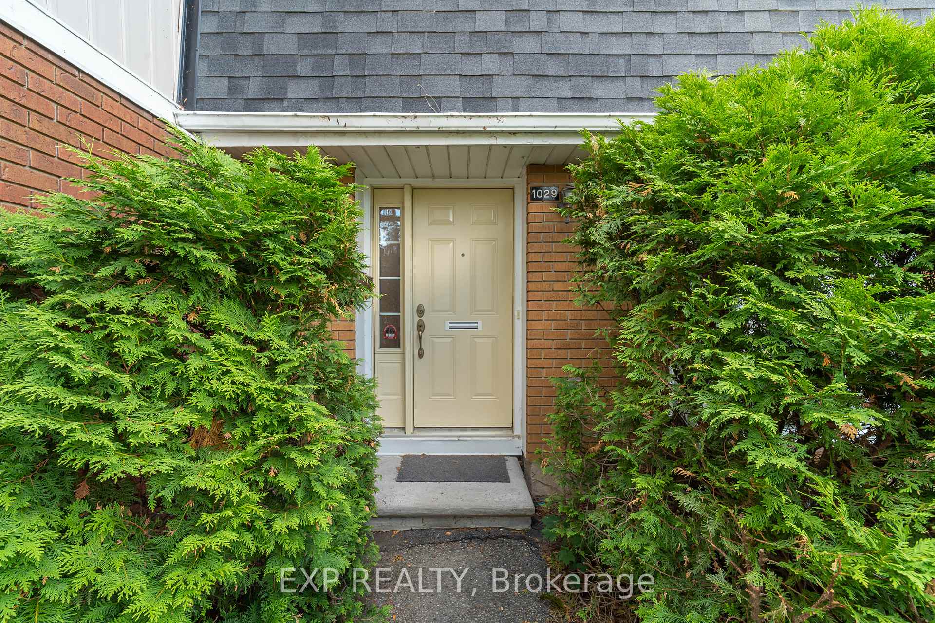 Photo 2 of Unit 65, 1029 Meadowlands Drive, Ottawa, Carleton Square — HOMEH