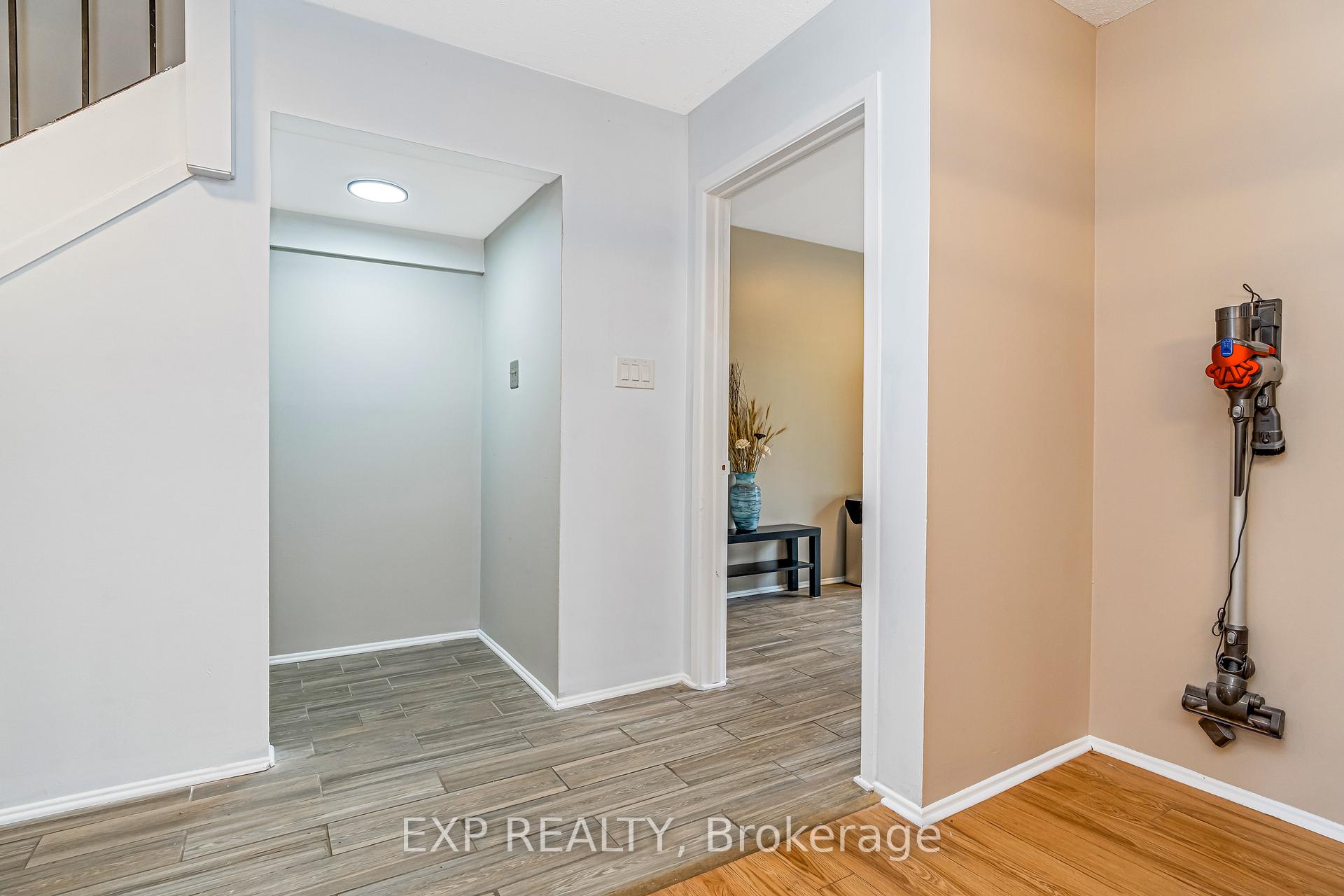 Photo 11 of Unit 65, 1029 Meadowlands Drive, Ottawa, Carleton Square — HOMEH