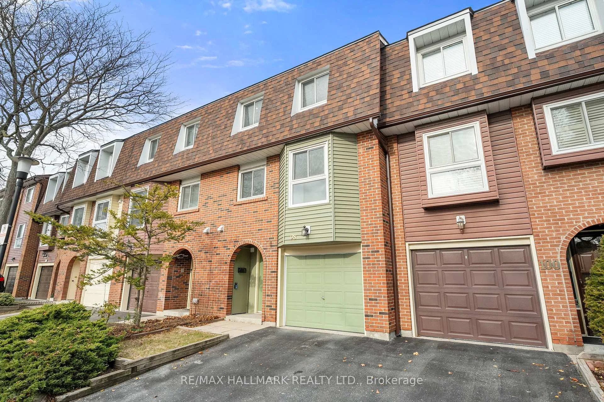 Front of Unit 98, 4662 Kingston Road