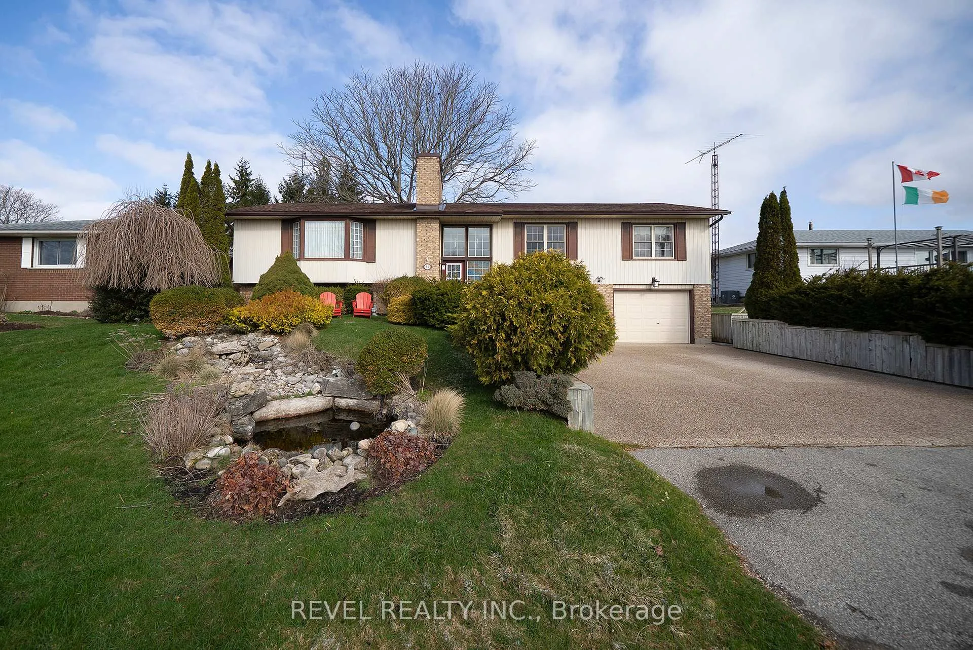 Photo 1 of 54 Bee Street, Norfolk, Booth's Harbour — HOMEH