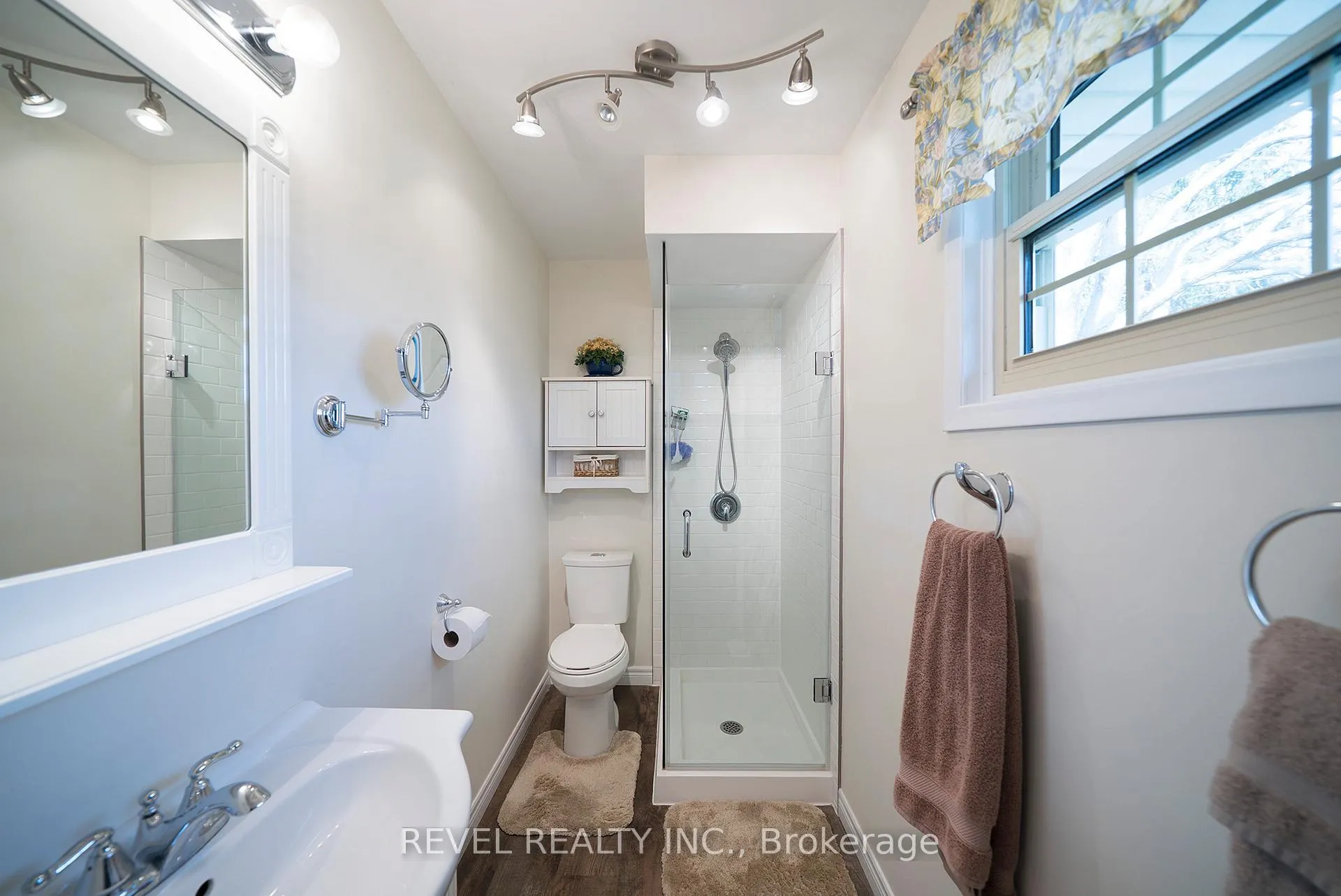 Photo 24 of 54 Bee Street, Norfolk, Booth's Harbour — HOMEH