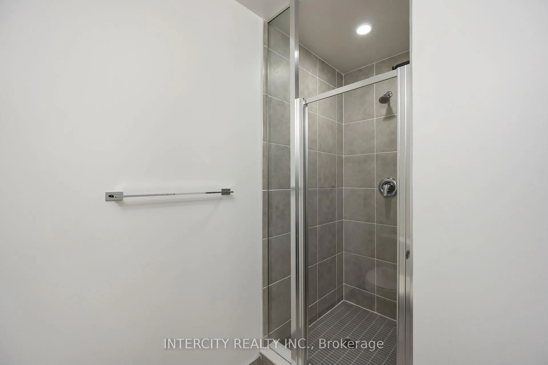 Photo 14 of Unit 802, 10 Rouge Valley Drive, Markham, Unionville — HOMEH