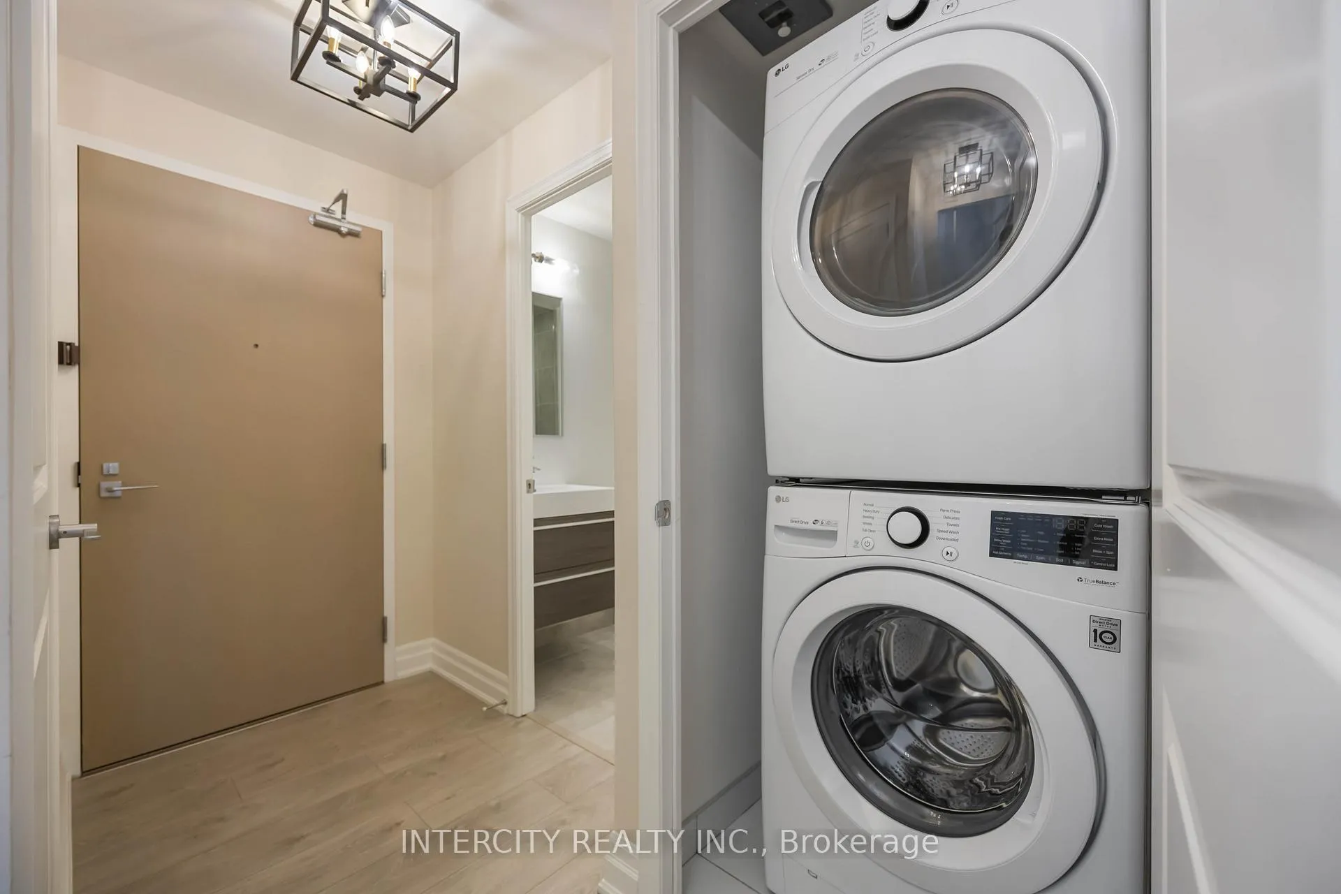 Photo 15 of Unit 802, 10 Rouge Valley Drive, Markham, Unionville — HOMEH