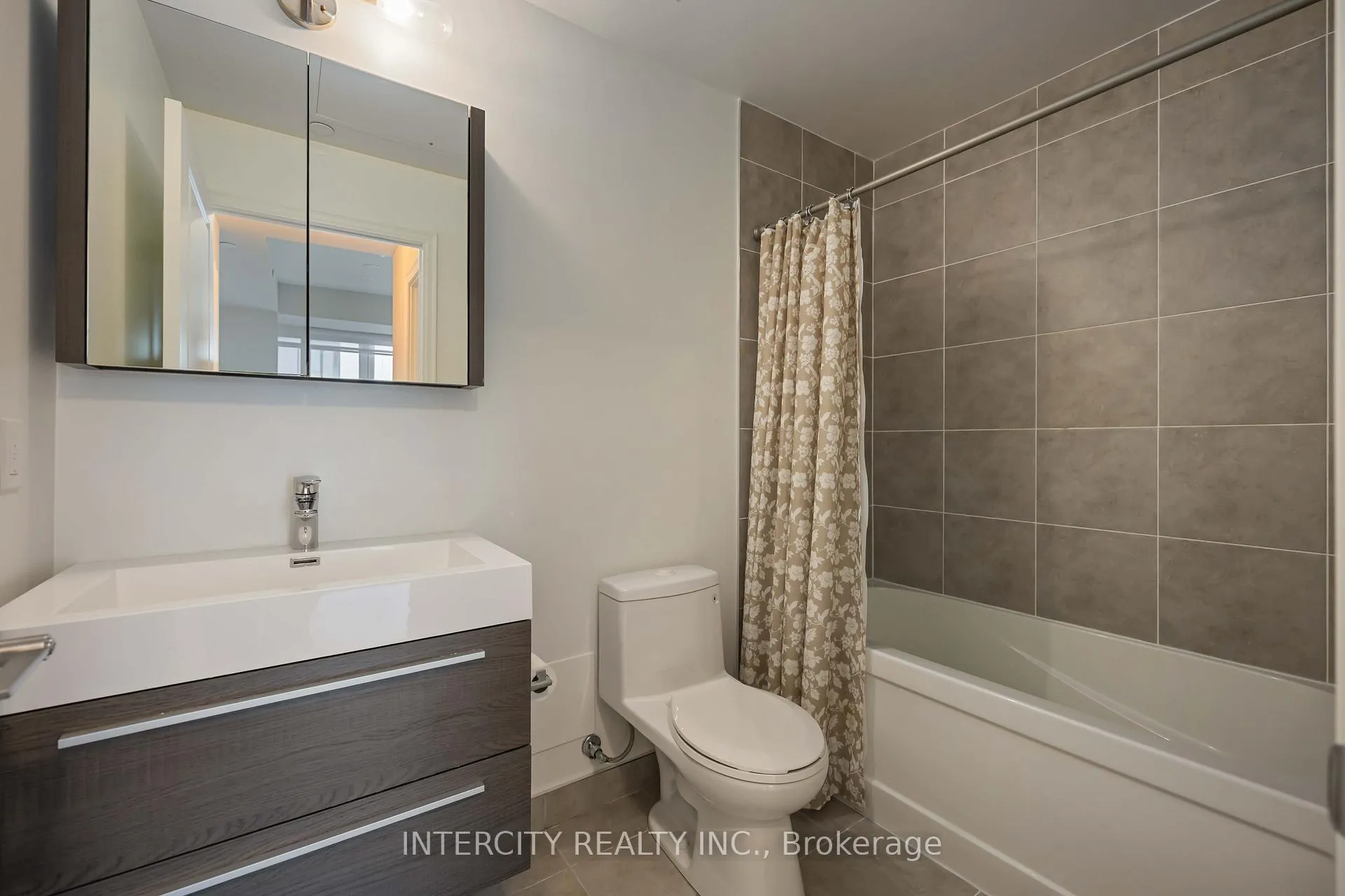 Photo 17 of Unit 802, 10 Rouge Valley Drive, Markham, Unionville — HOMEH