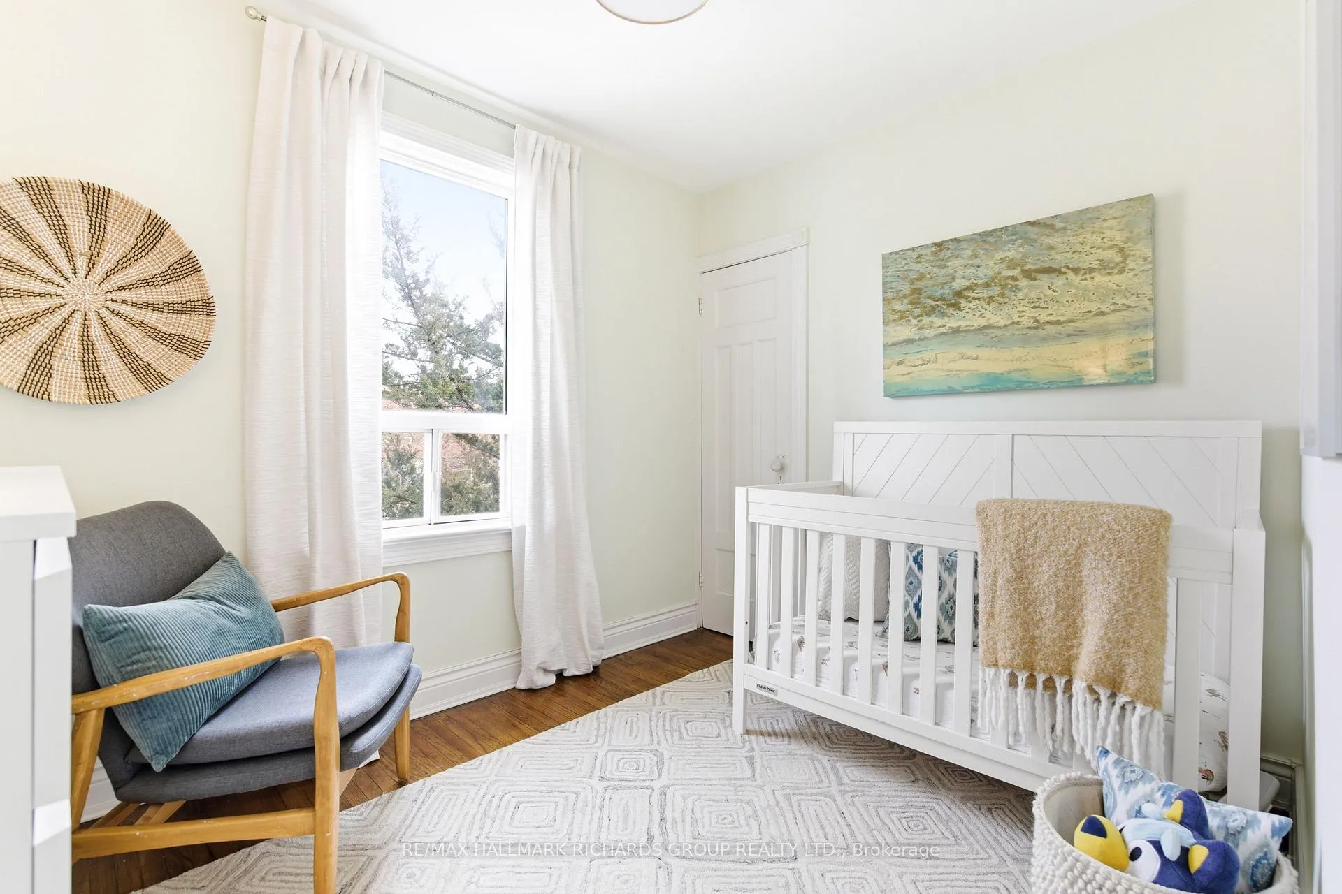Photo 13 of 32 Costain Avenue, Toronto, East End-Danforth — HOMEH