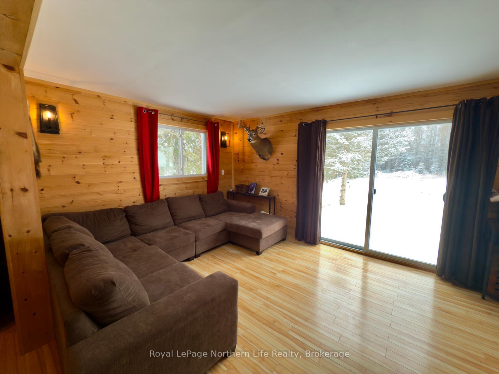 Photo 5 of 3486 Memorial Park Drive, Chisholm — HOMEH