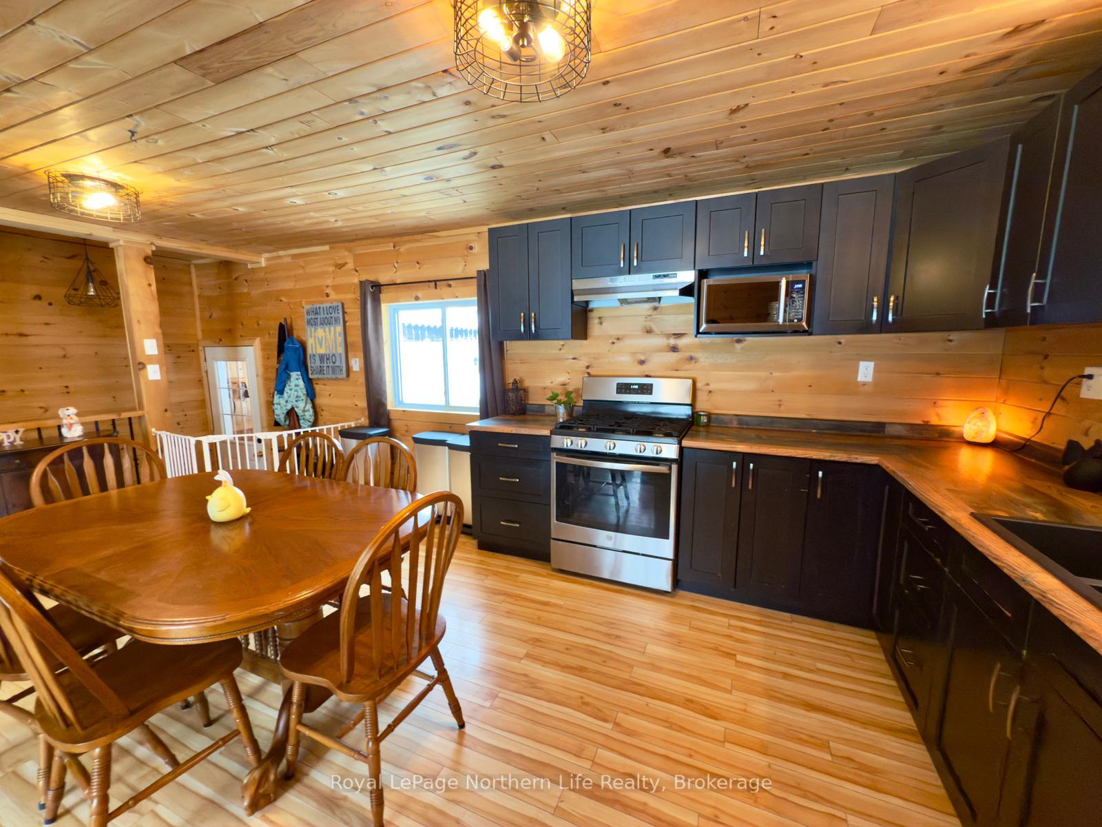 Photo 10 of 3486 Memorial Park Drive, Chisholm — HOMEH