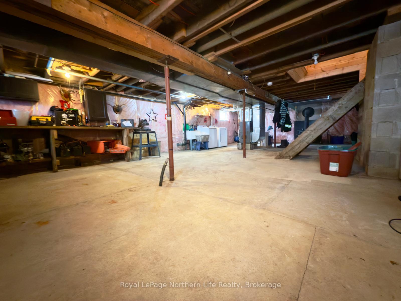 Photo 21 of 3486 Memorial Park Drive, Chisholm — HOMEH