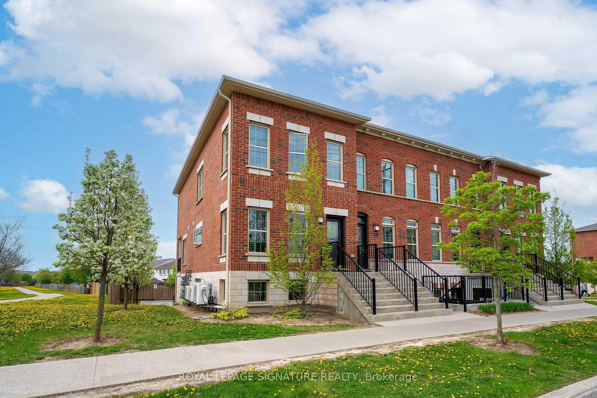 Photo 1 of Unit 1, 275 Max Becker Drive, Kitchener, Larentian West — HOMEH